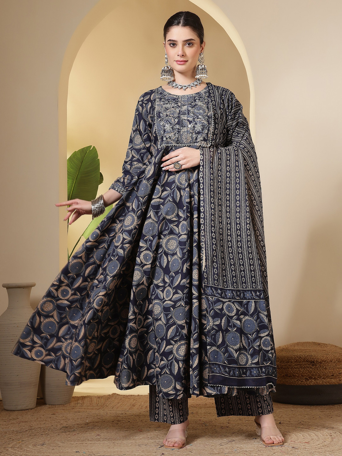 Image of GLAM ROOTS Women Kurta Pyjama Dupatta Set