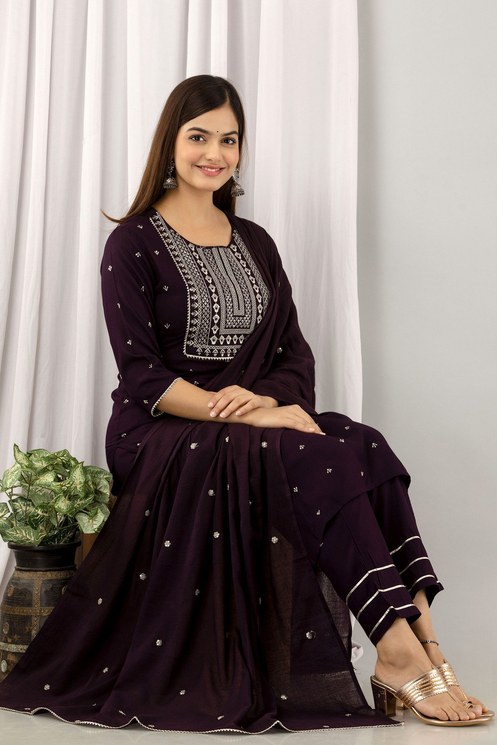 Image of Kriska Women Kurta Pant Dupatta Set