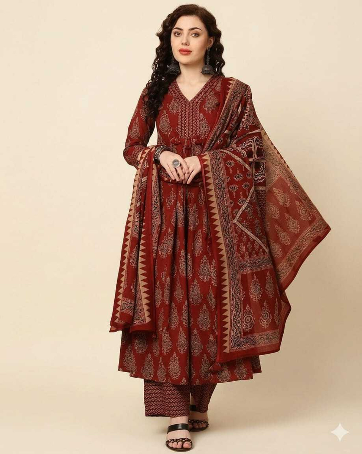 Image of Sri vastra Women Kurti Pant Dupatta Set