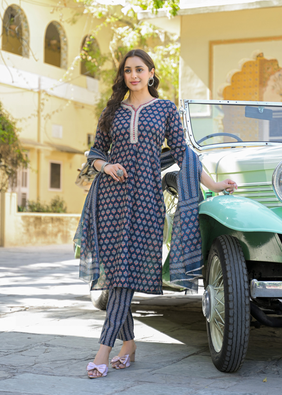 Image of Klosia Women Kurta Pant Dupatta Set