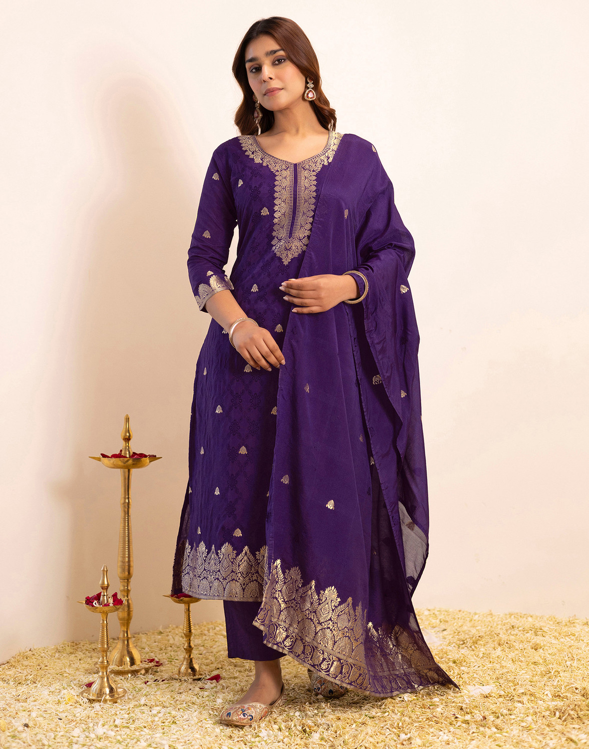 Image of Skylee Women Silk Blend Kurta Pant Dupatta Set