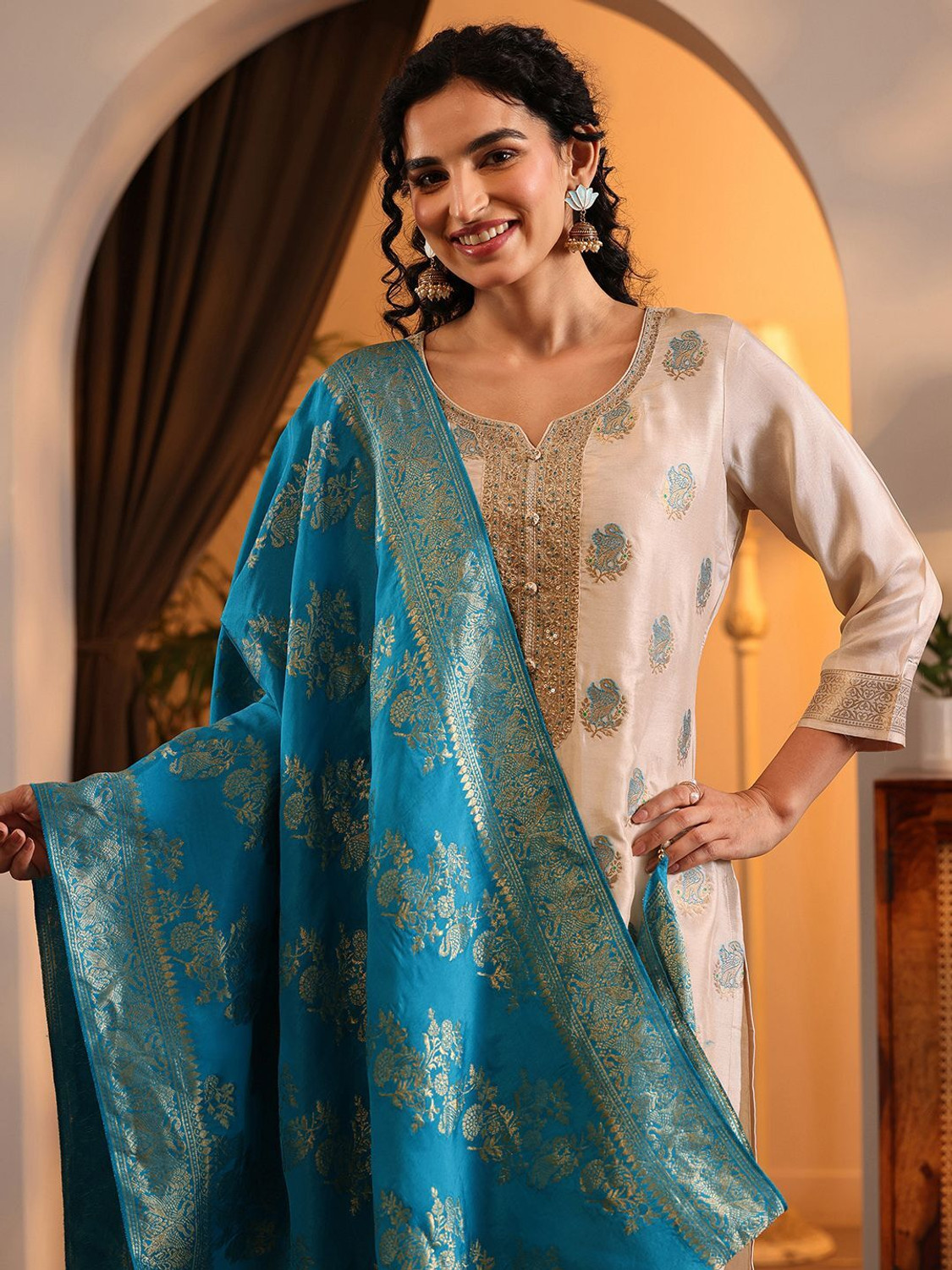 Image of LIBAS Women Kurta Pant Dupatta Set