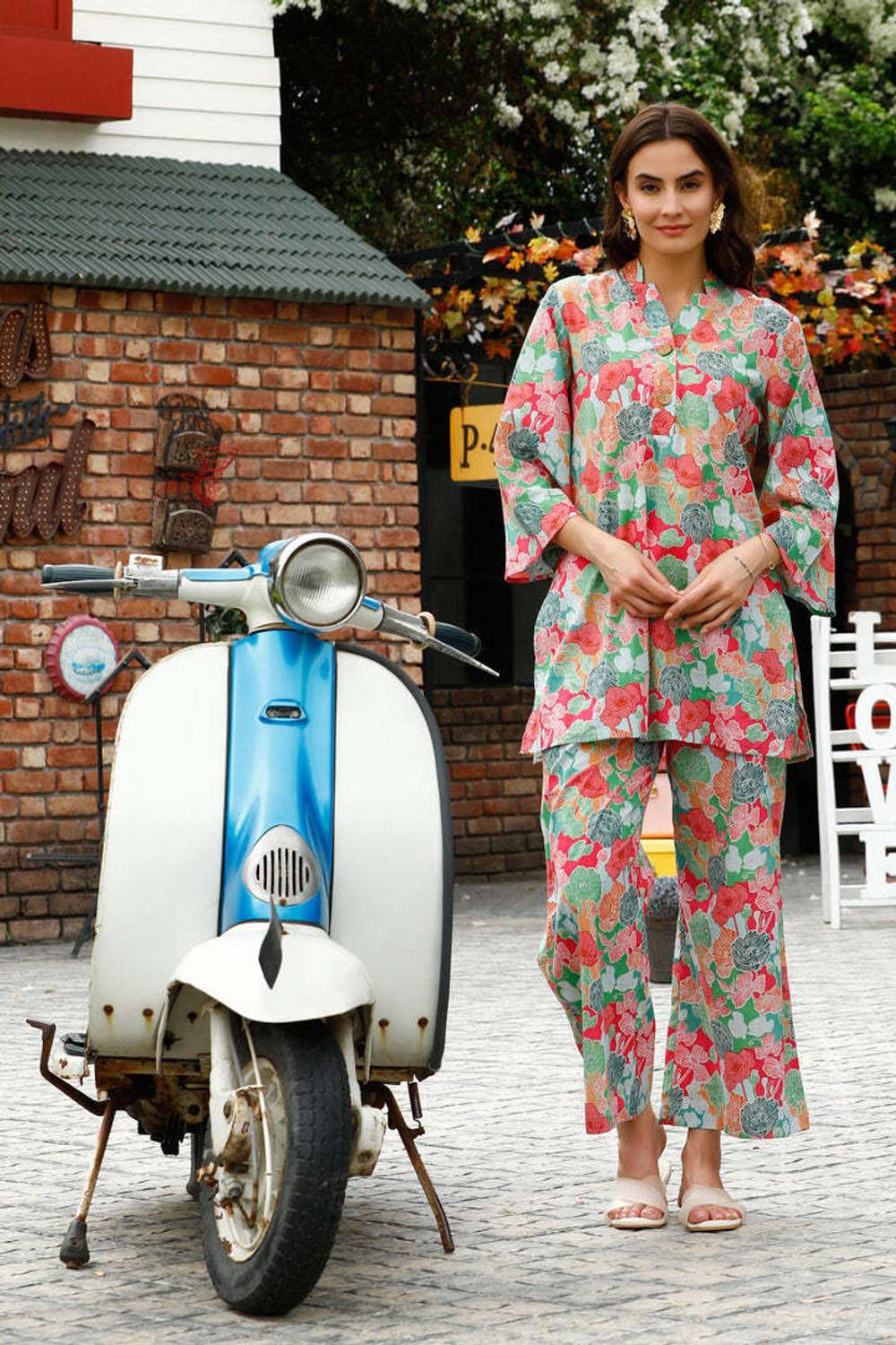 LookMark Women Kurta Pant Set