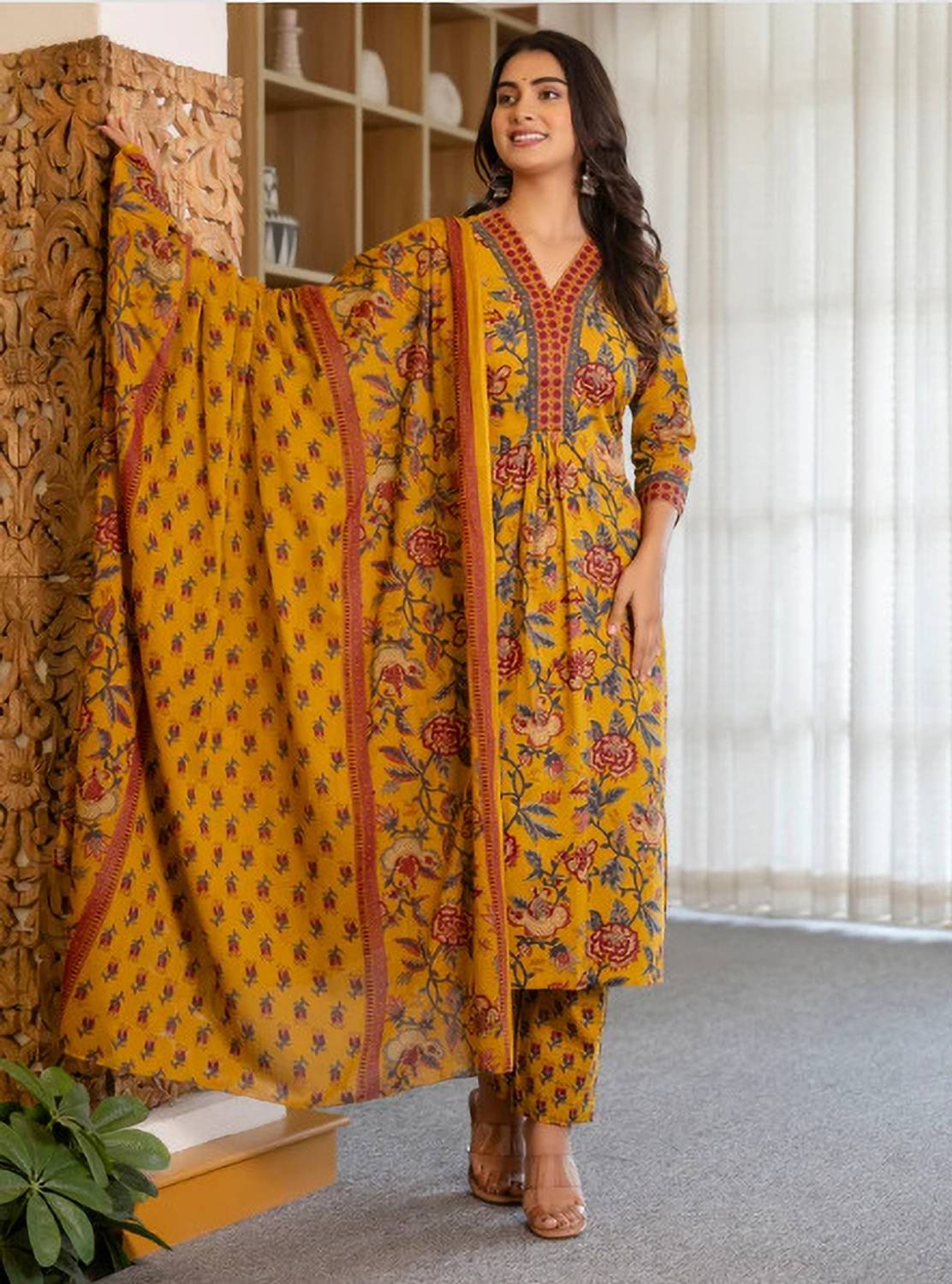 Eminent creations Women Kurta Pant Dupatta Set