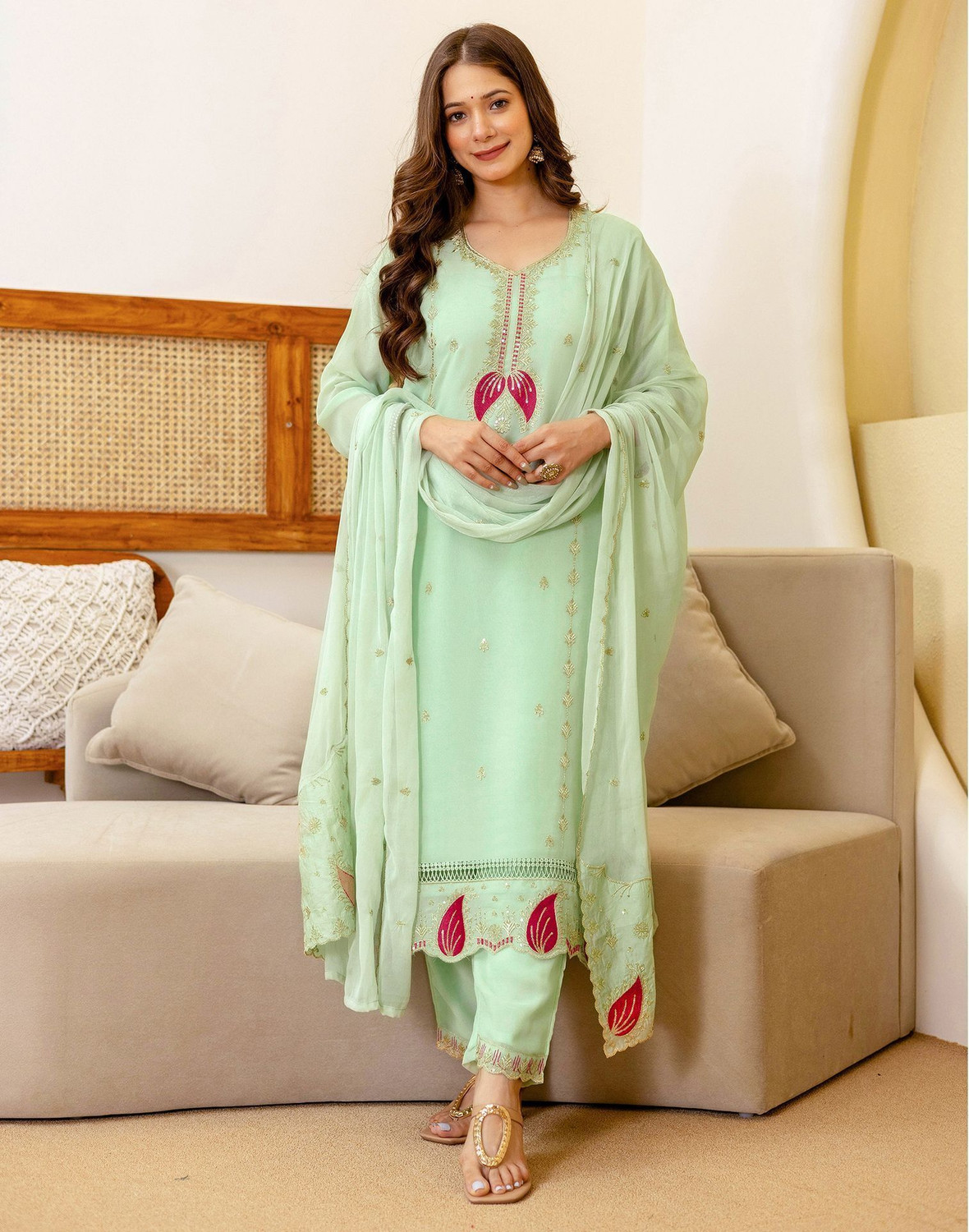 Image of Skylee Women Kurta Pant Dupatta Set