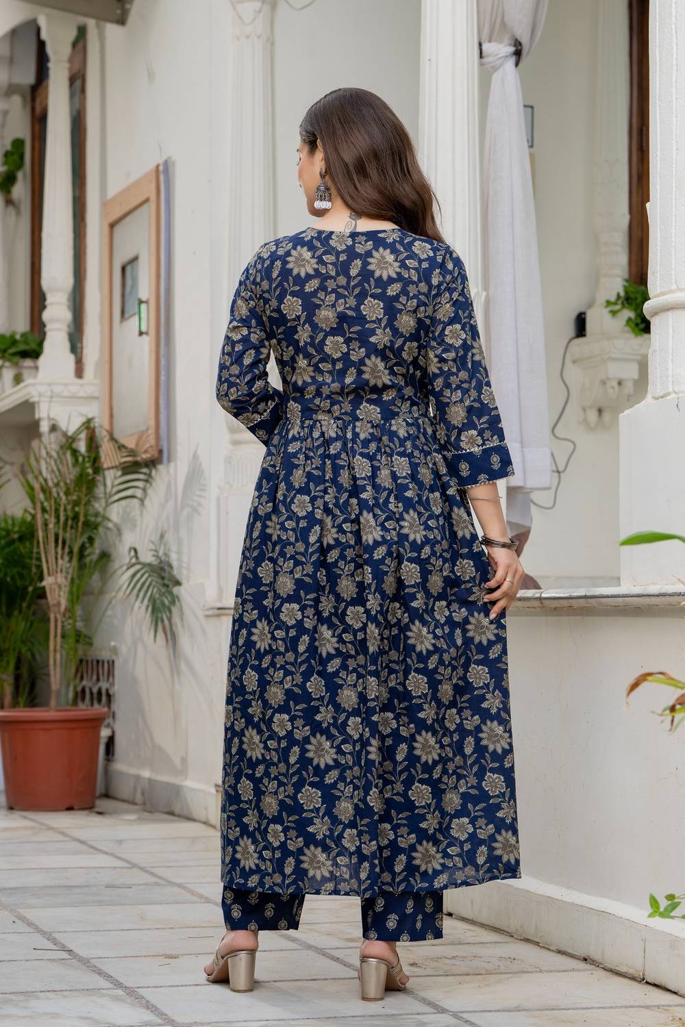 JOTAD Women Pure Cotton Kurta Pant Dupatta Set - Image 2