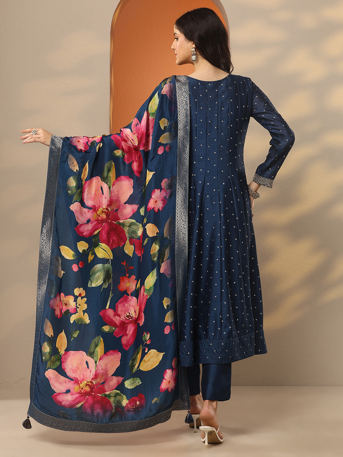 Image of LIBAS Women Kurta Pant Dupatta Set