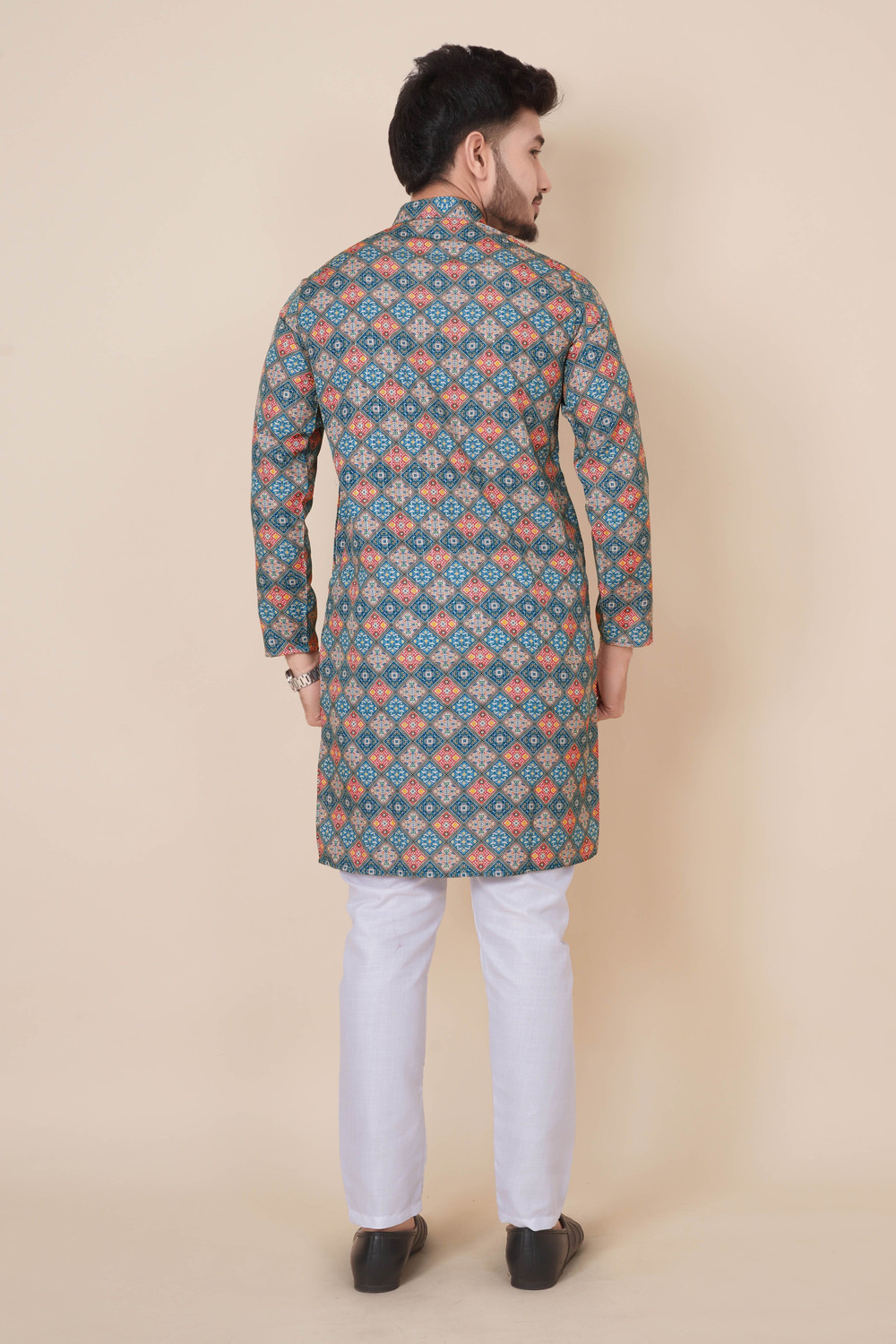 Image of Svatantra Men Kurta Pyjama Set