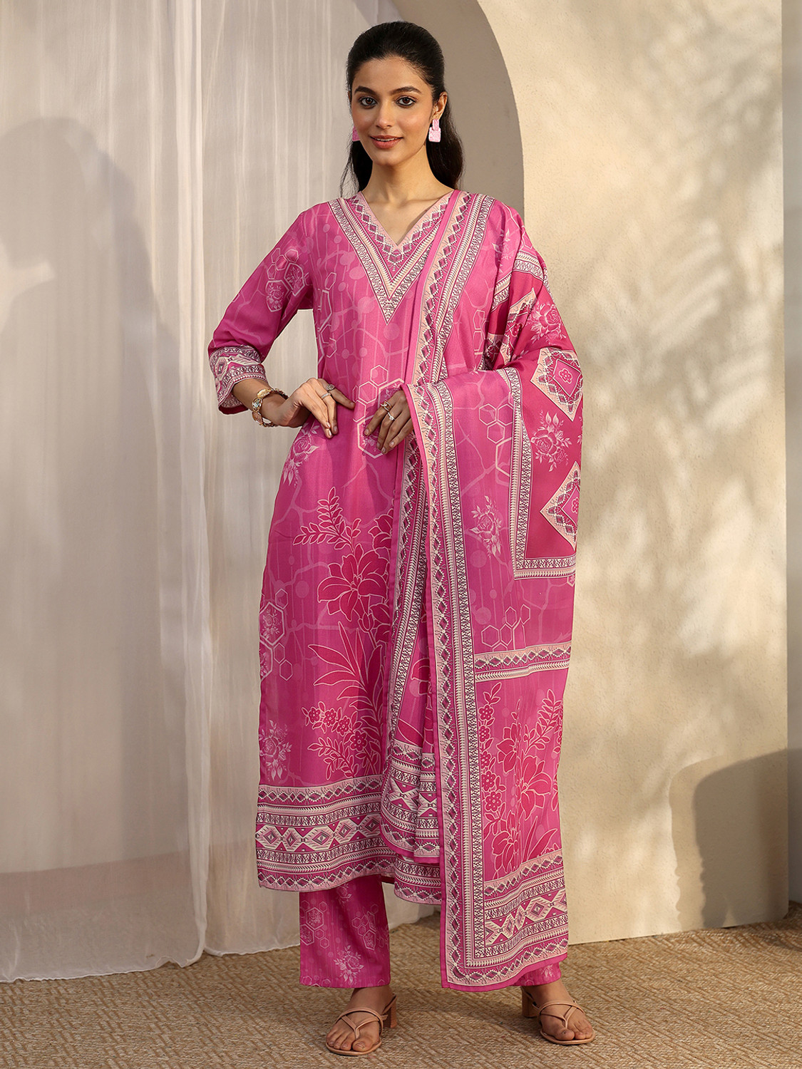 Image of LIBAS Women Kurta Pant Dupatta Set