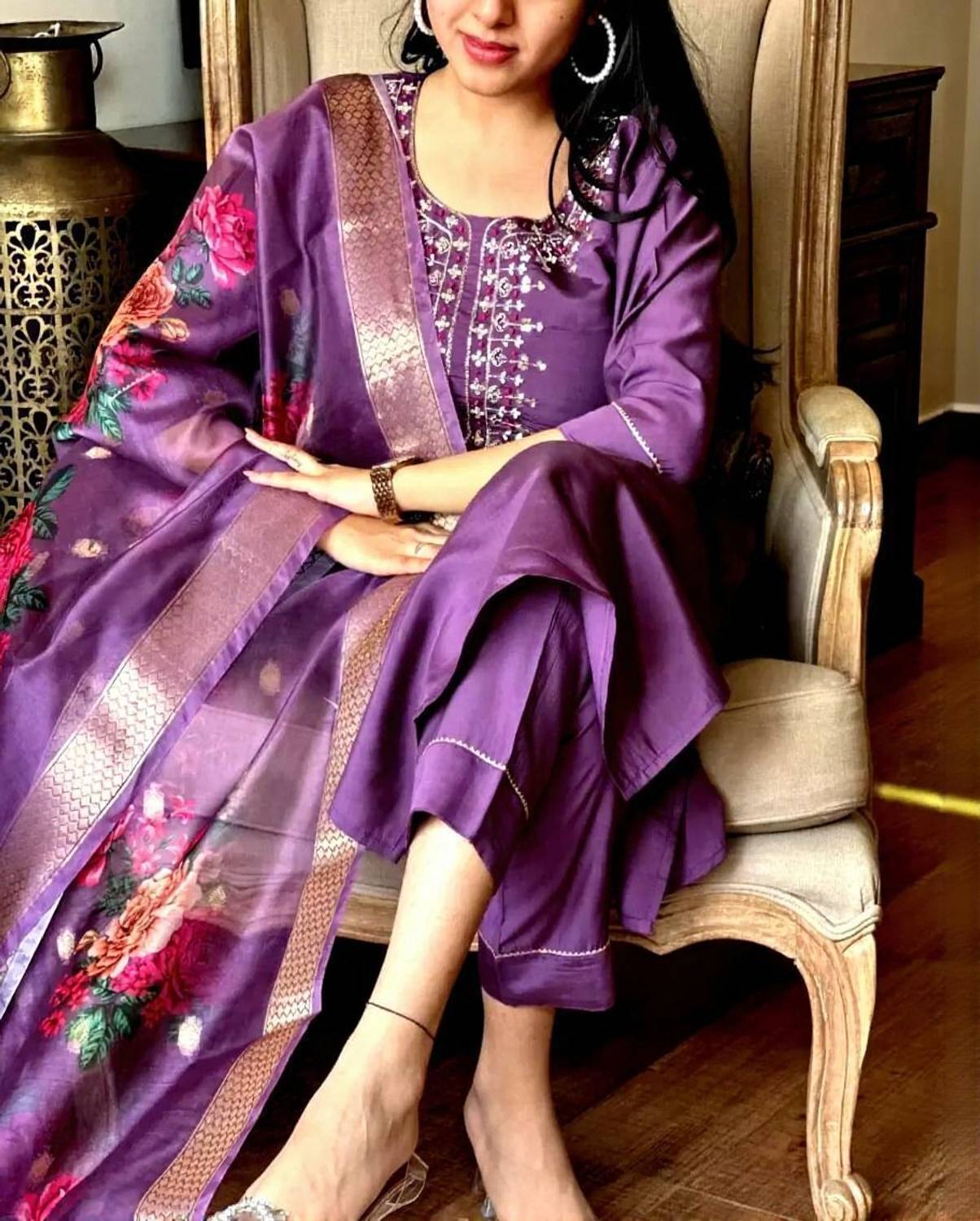 AALO Embroidered Anarkali Kurta Set - Image 3