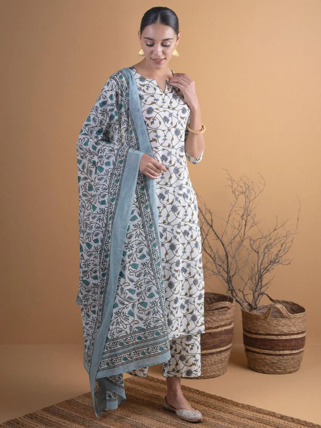 Image of Lamba Creations Women Kurti Pant Dupatta Set