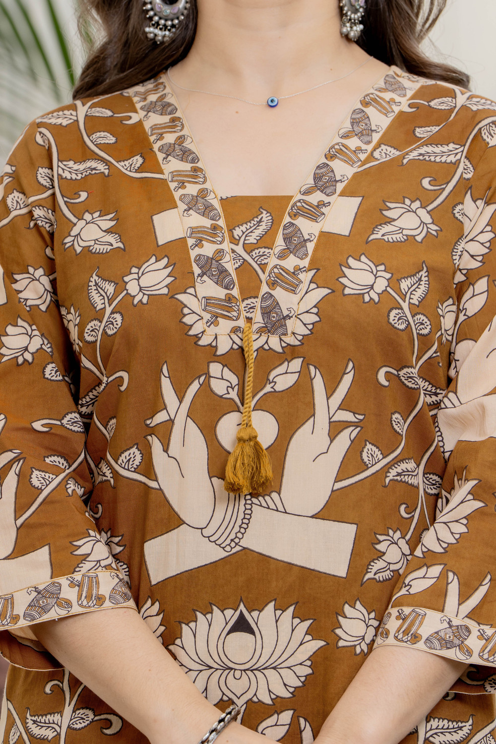 Image of GEKHA Women Kurta Pant Dupatta Set