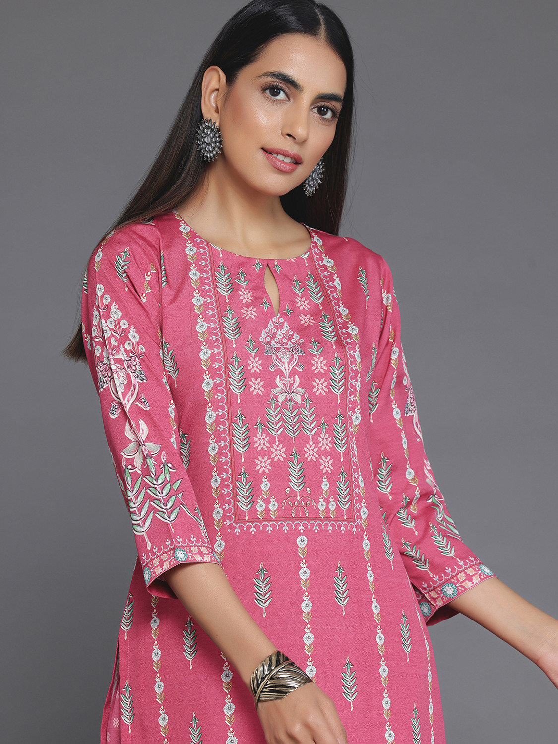Image of LIBAS Women Kurta Pant Set