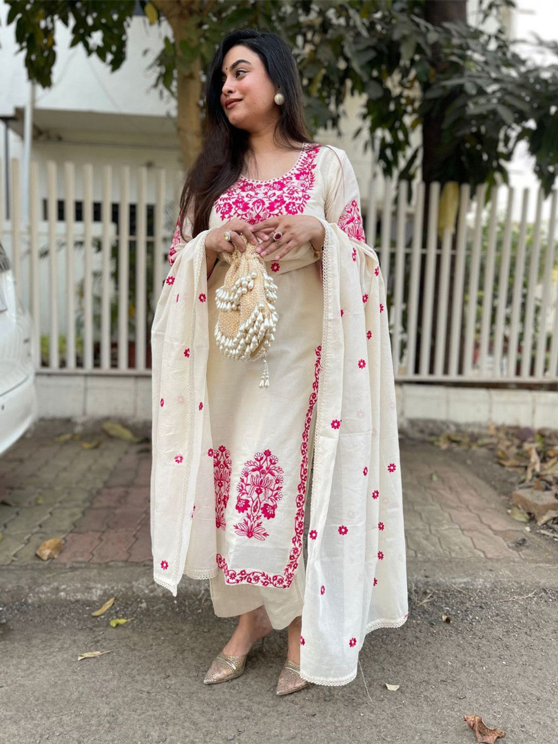 Image of Divastri Women Kurti Pant Dupatta Set
