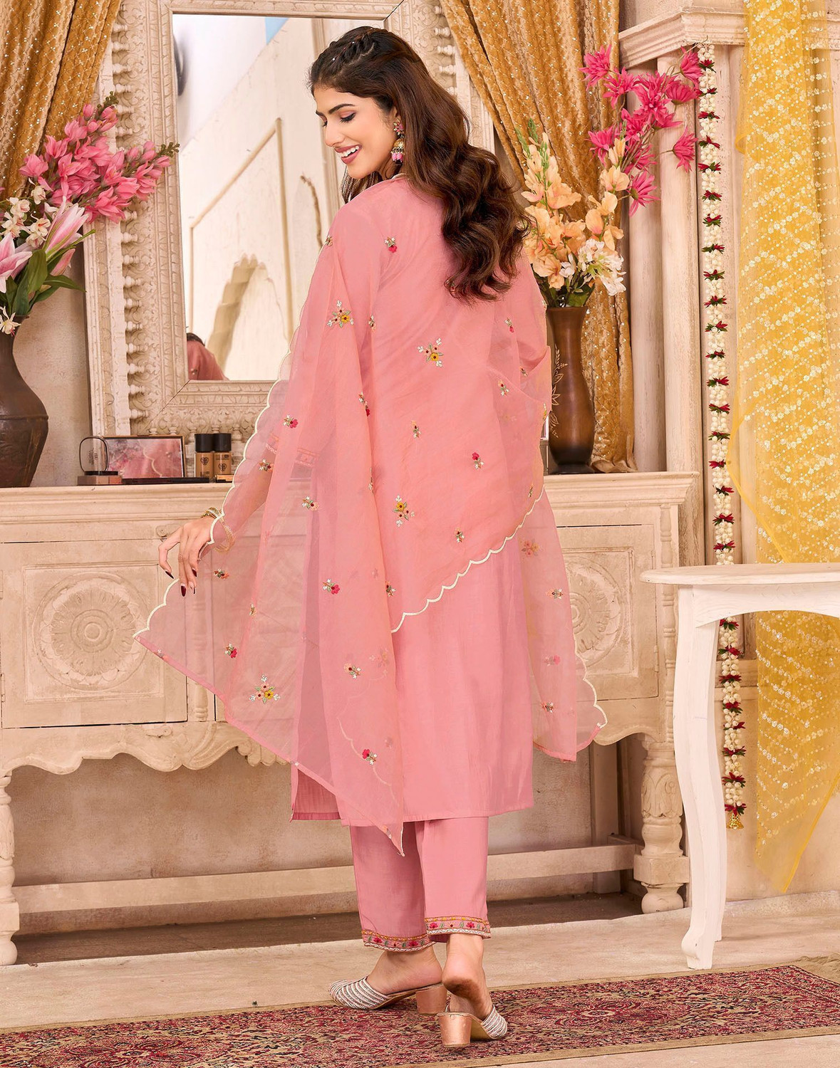 Image of Skylee Women Kurta Pant Dupatta Set