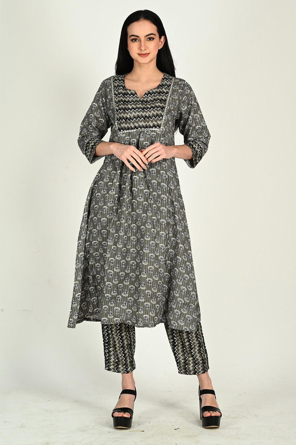 Image of Rajnandini Women Kurta Pant Dupatta Set