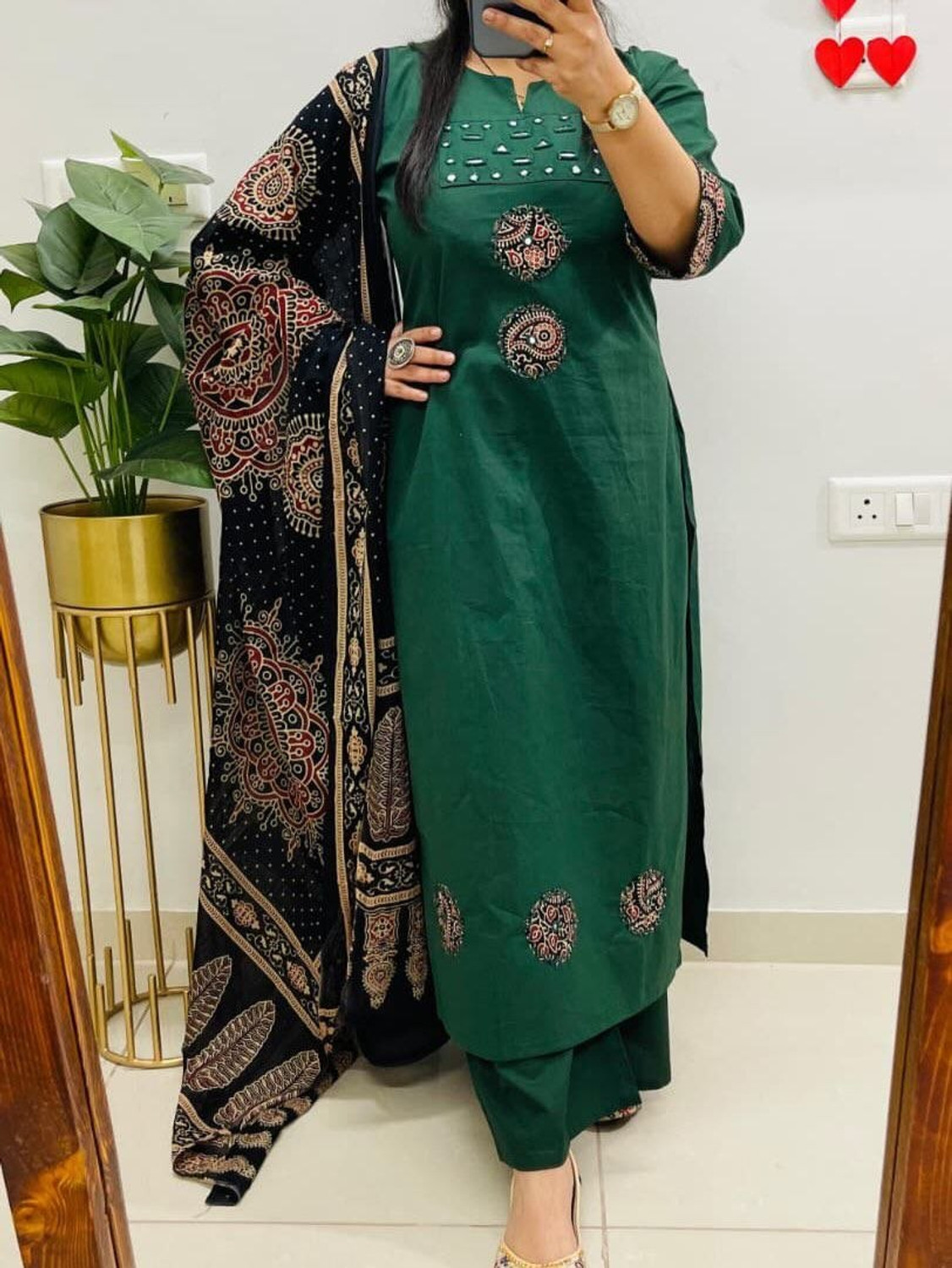 Image of SHREEPADSAREES Women Kurta Pant Dupatta Set
