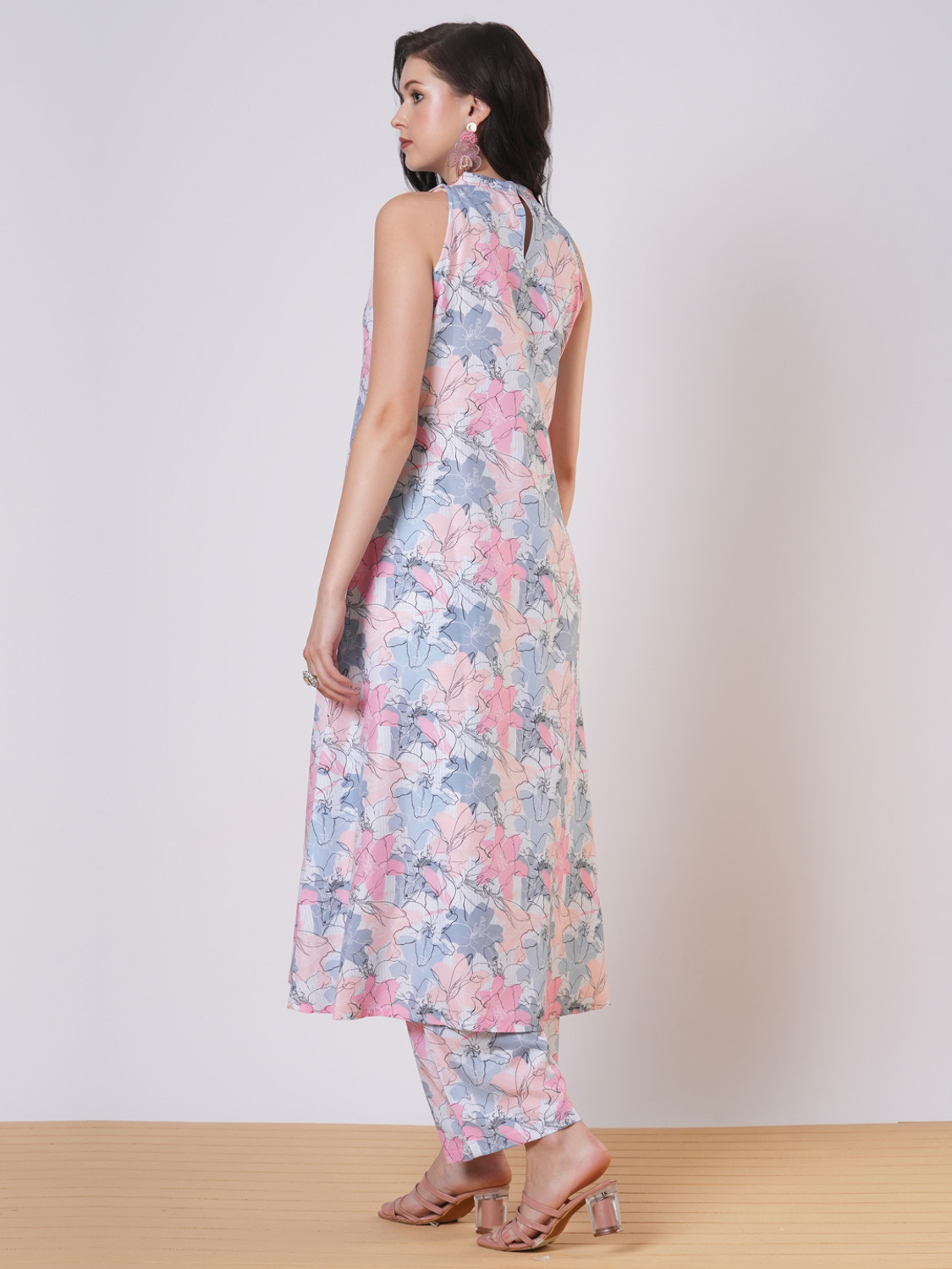 Image of Gosriki Women Kurta Pant Set