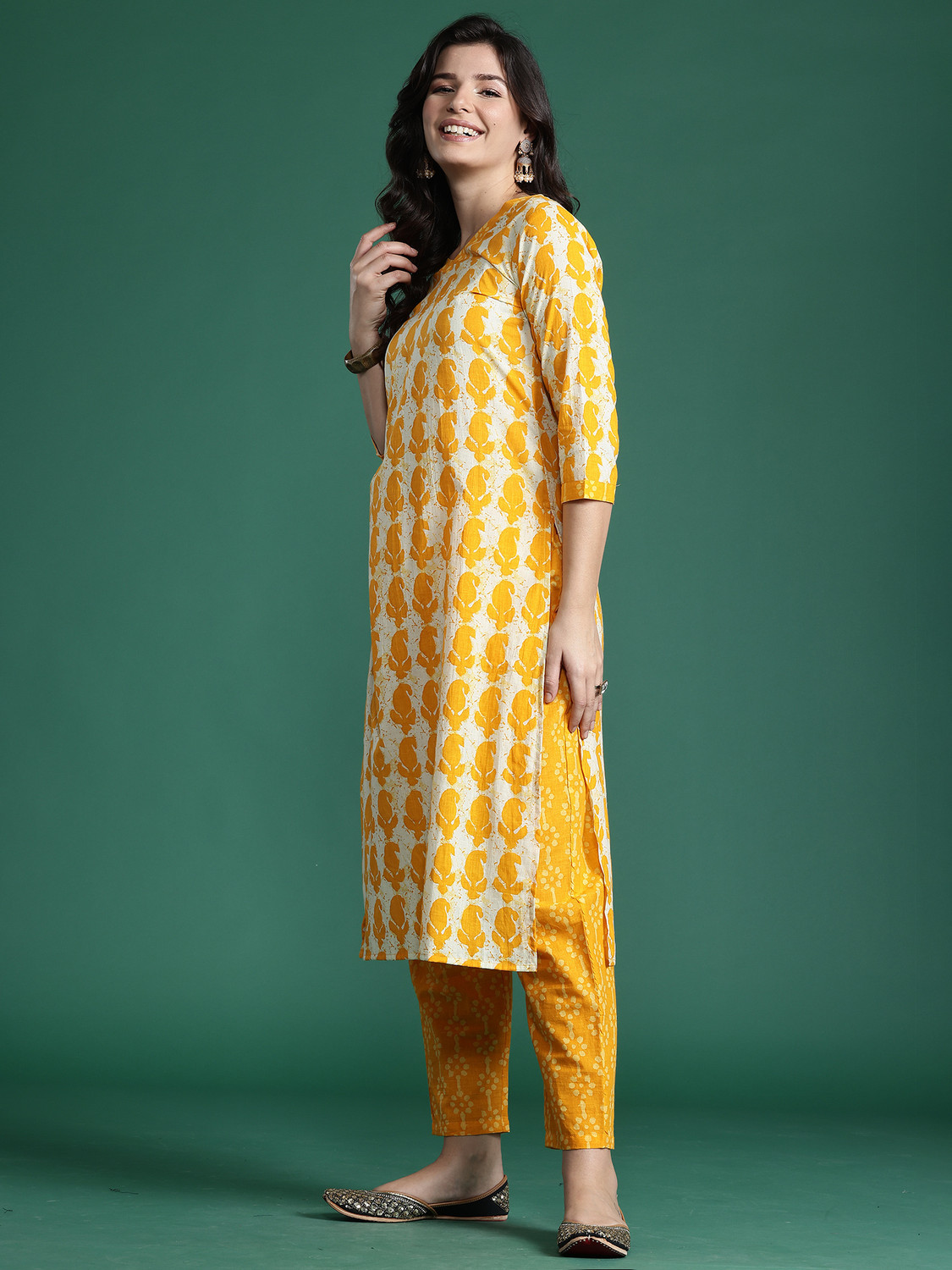 Image of Indo Era Women Kurta Pant Dupatta Set