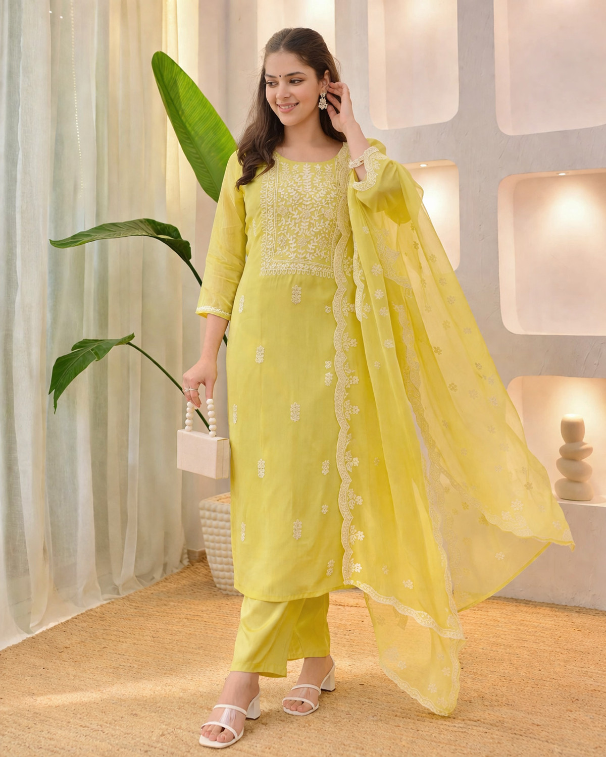 Image of RUTABO Women Kurta Pant Dupatta Set