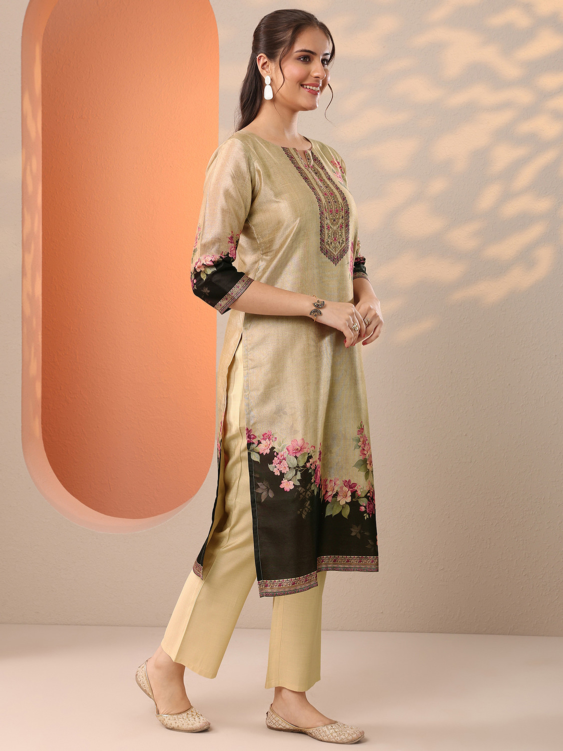 Image of LIBAS Women Kurta Pant Dupatta Set
