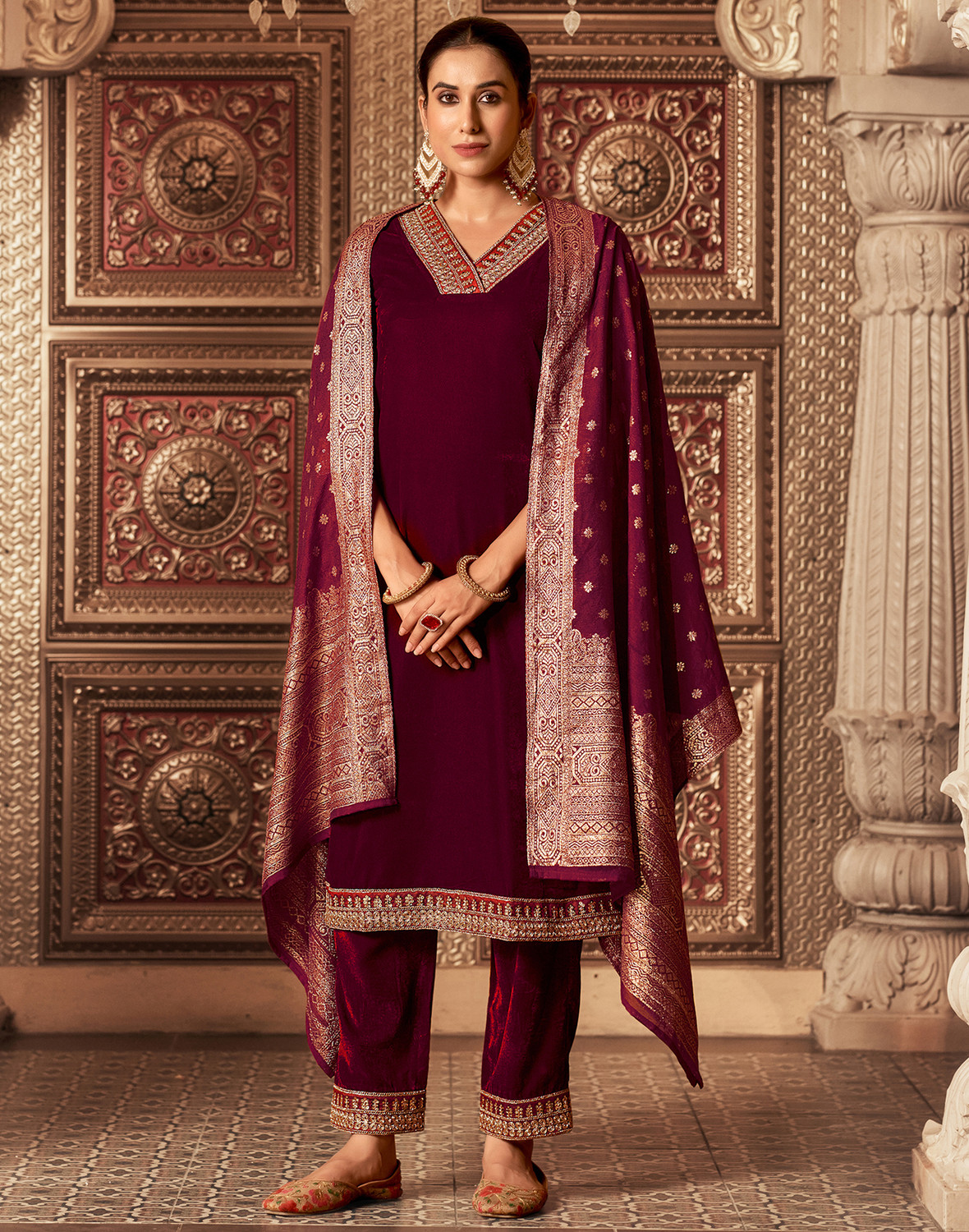 Image of Skylee Women Kurta Pant Dupatta Set