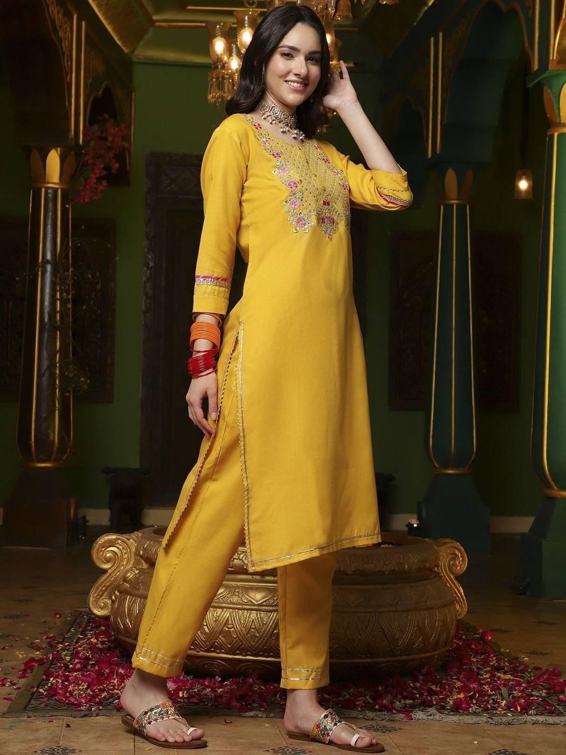 Bandia Women Kurta Pant Dupatta Set