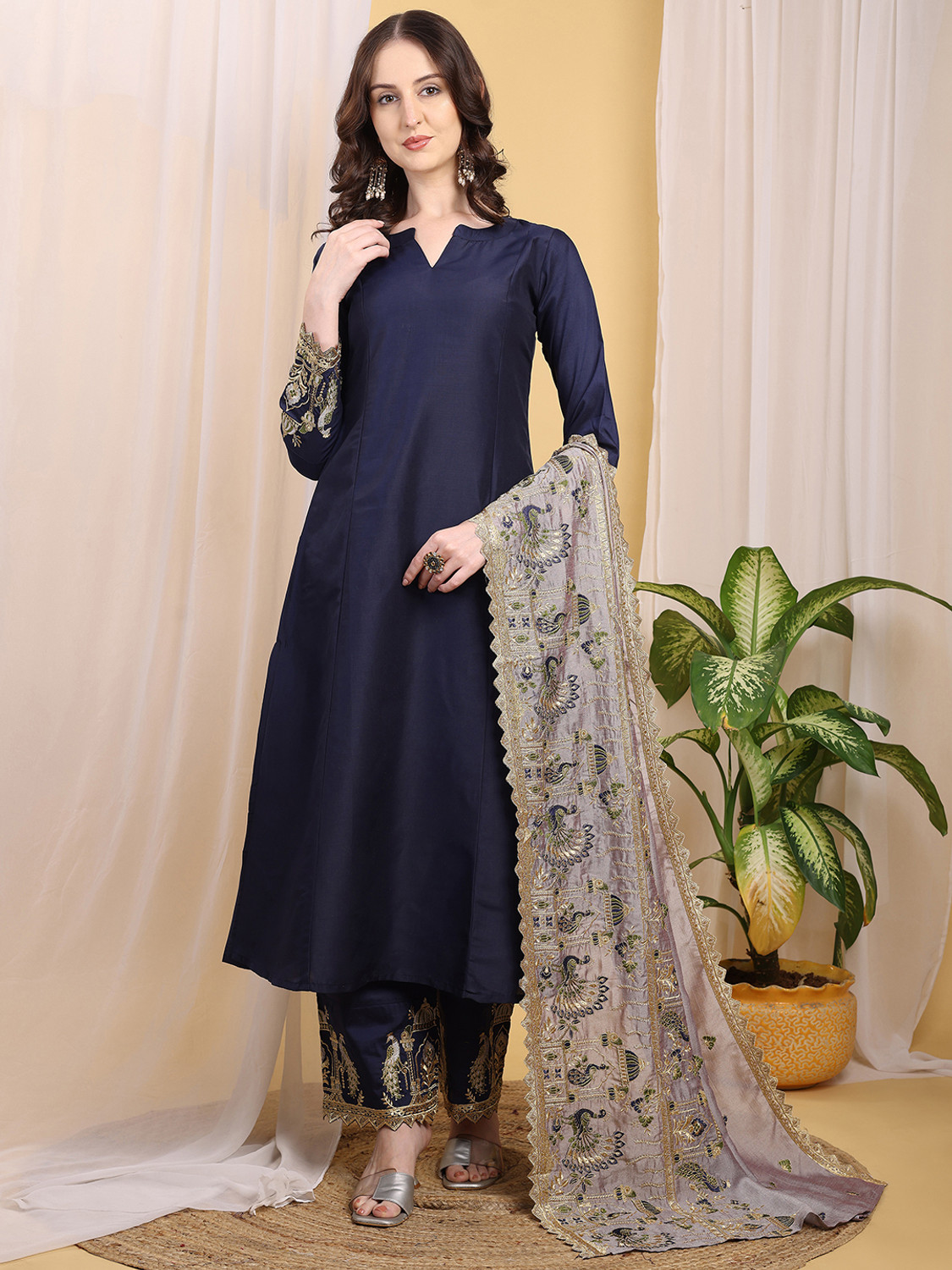 Image of Hirvanti Fashion Women Kurta Palazzo Dupatta Set