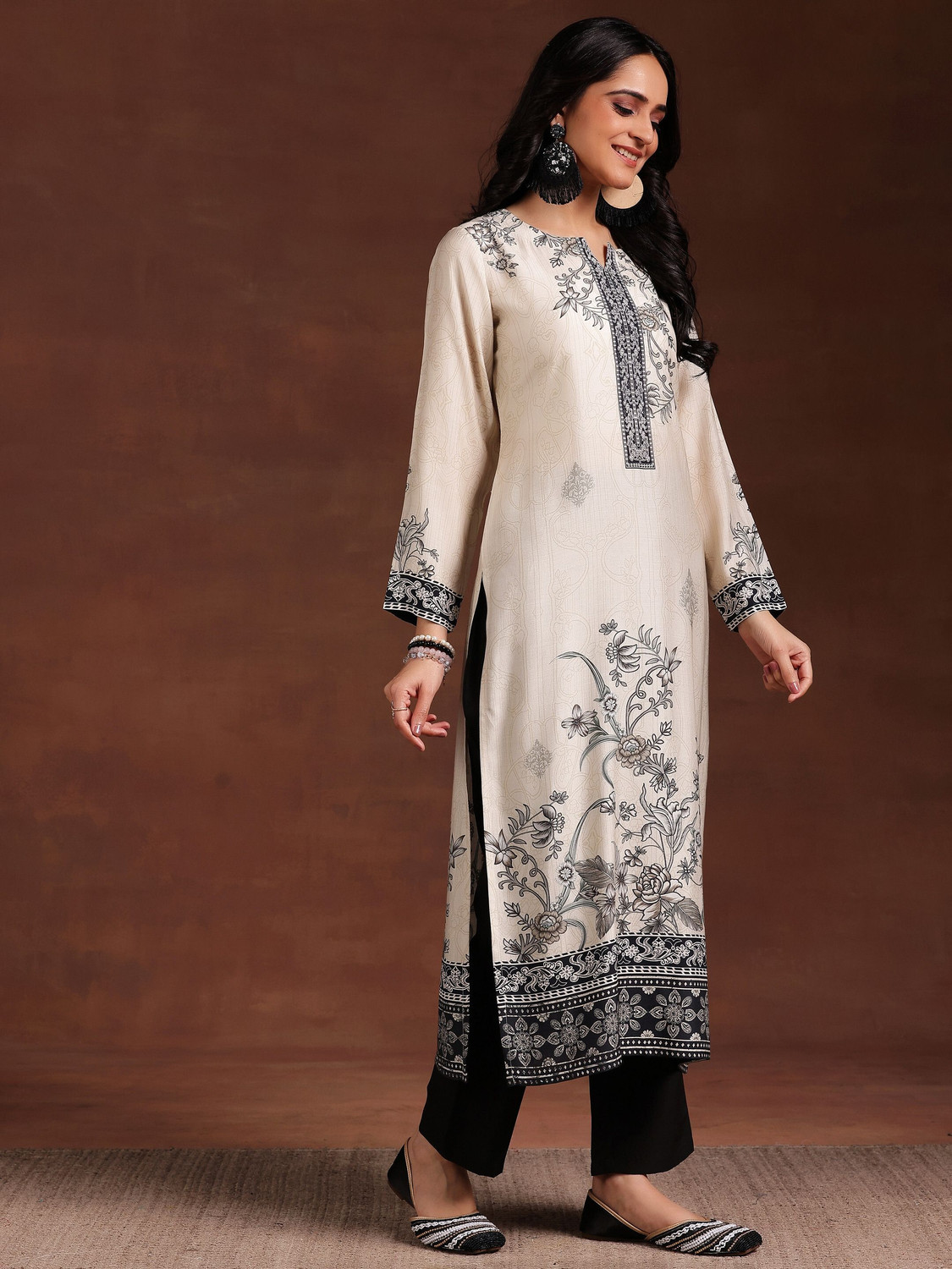 Image of LIBAS Women Kurta Pant Dupatta Set