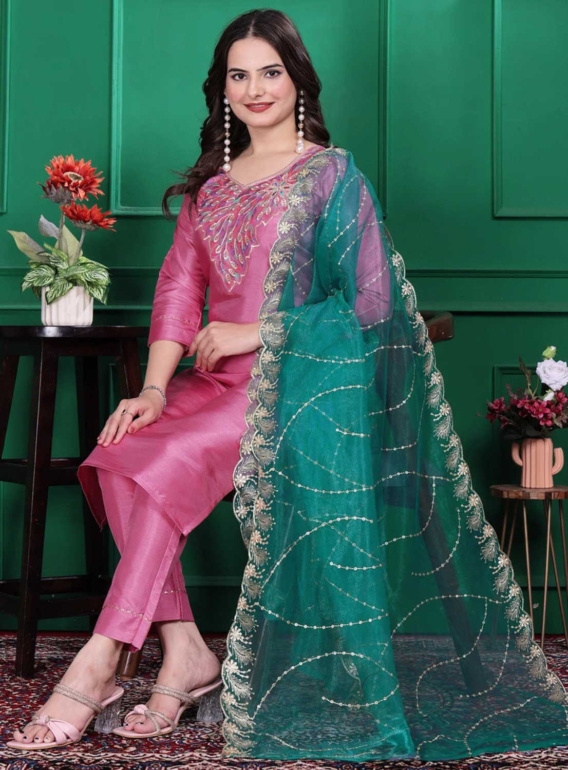 Image of R4milA Women Kurta Pant Dupatta Set