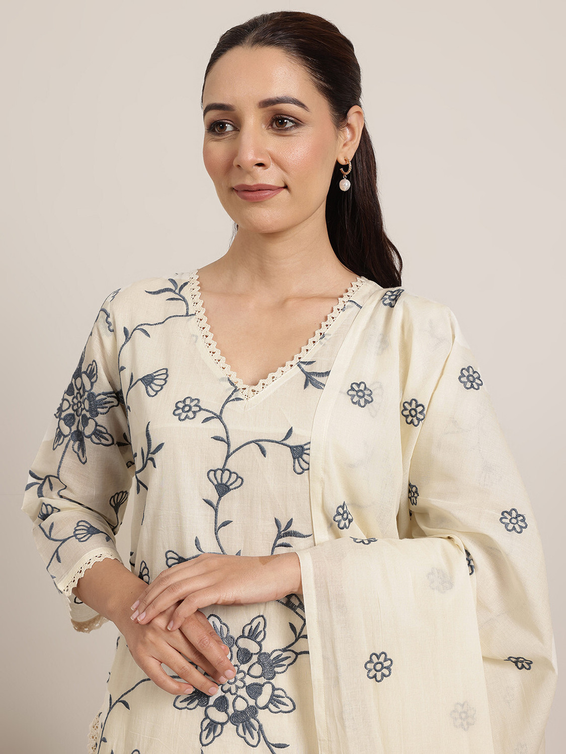 Image of LIBAS Women Kurta Pant Dupatta Set