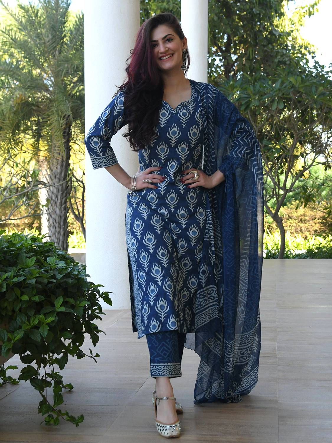 7Threads Women Kurta Pant Dupatta Set