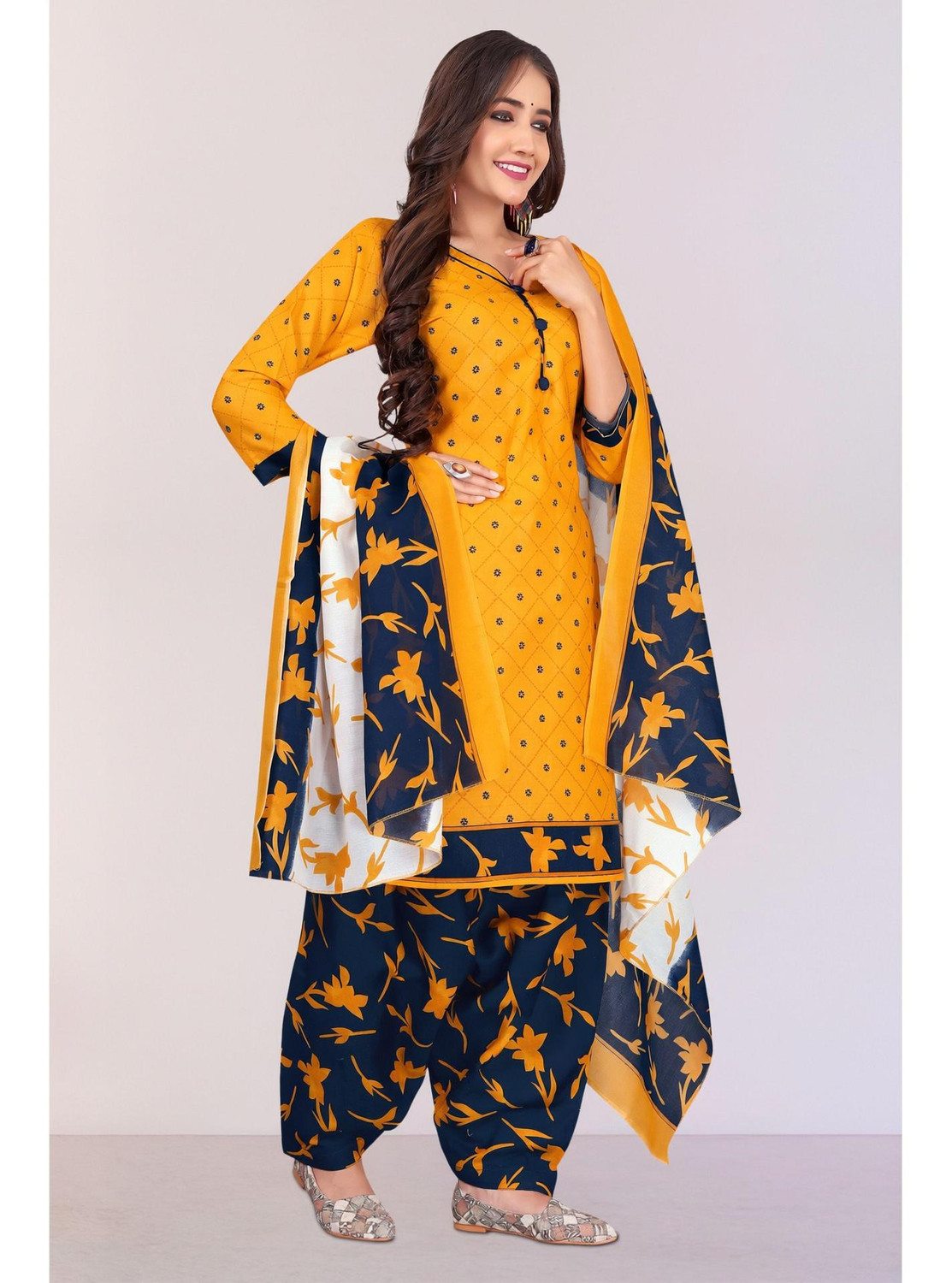 Image of Merira Women Kurta Patiala Dupatta Set