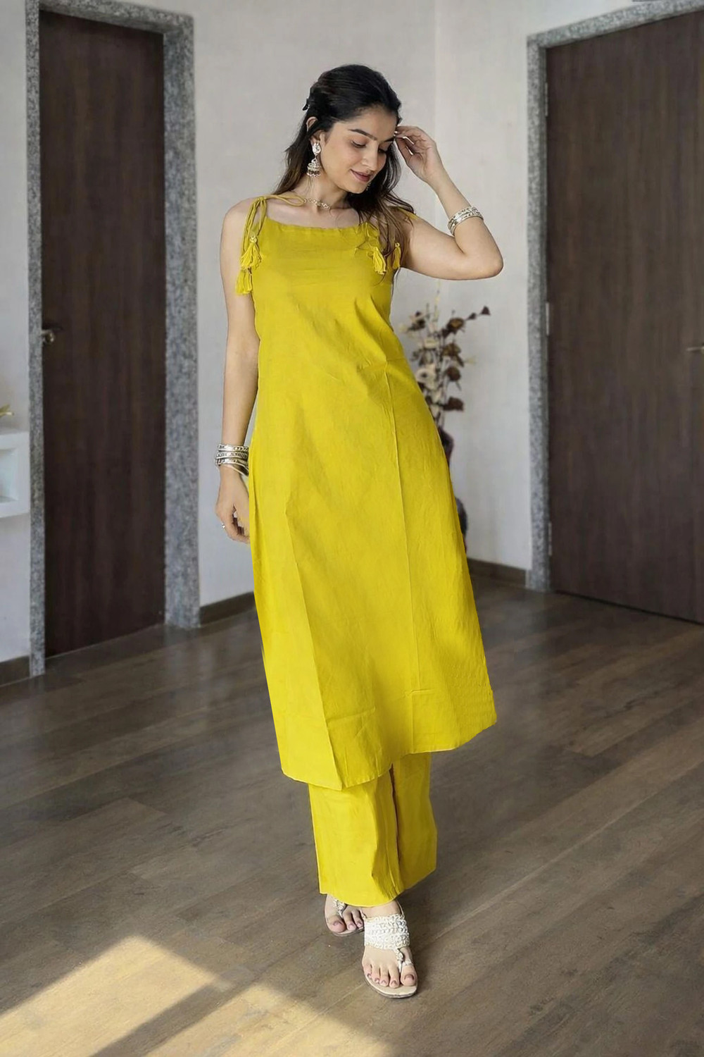 Image of JAYRUH Women Kurta Pant Set
