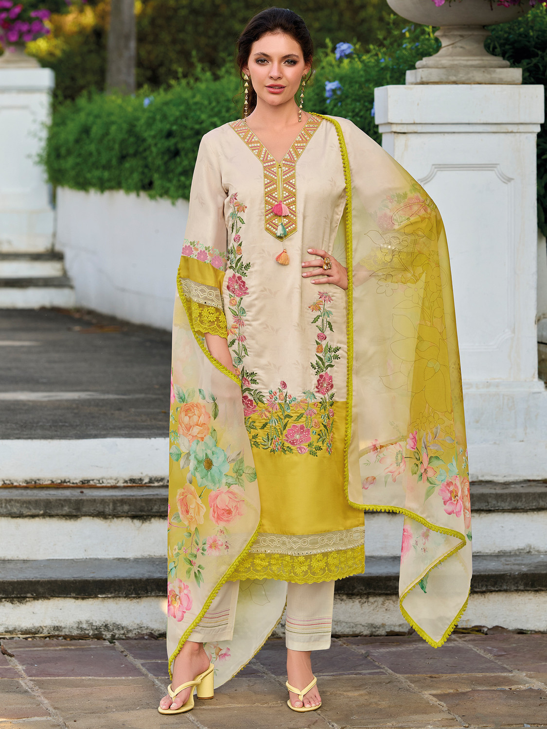 Image of Indo Era Women Kurta Pant Dupatta Set