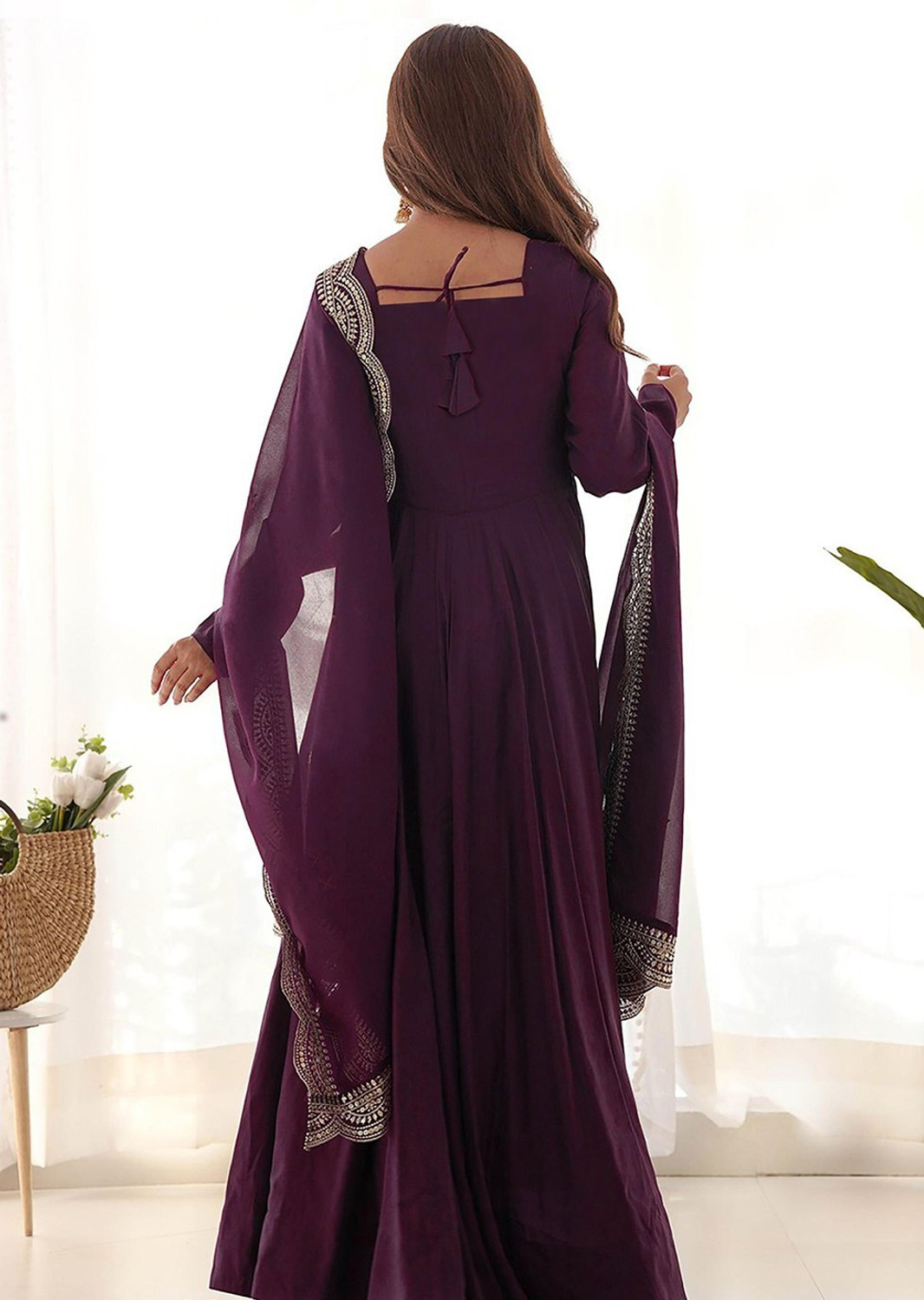 Image of SAHYRA Women Kurta Dupatta Set