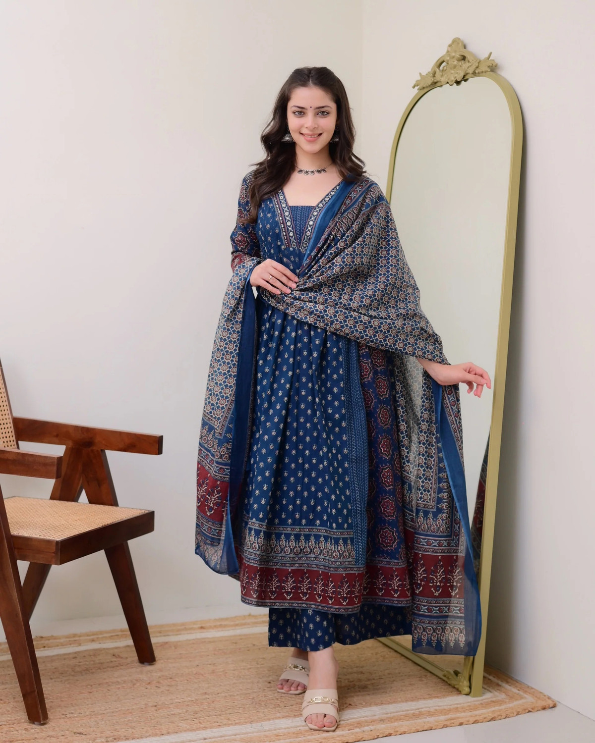 Image of Nermosa Women Kurta Pant Dupatta Set
