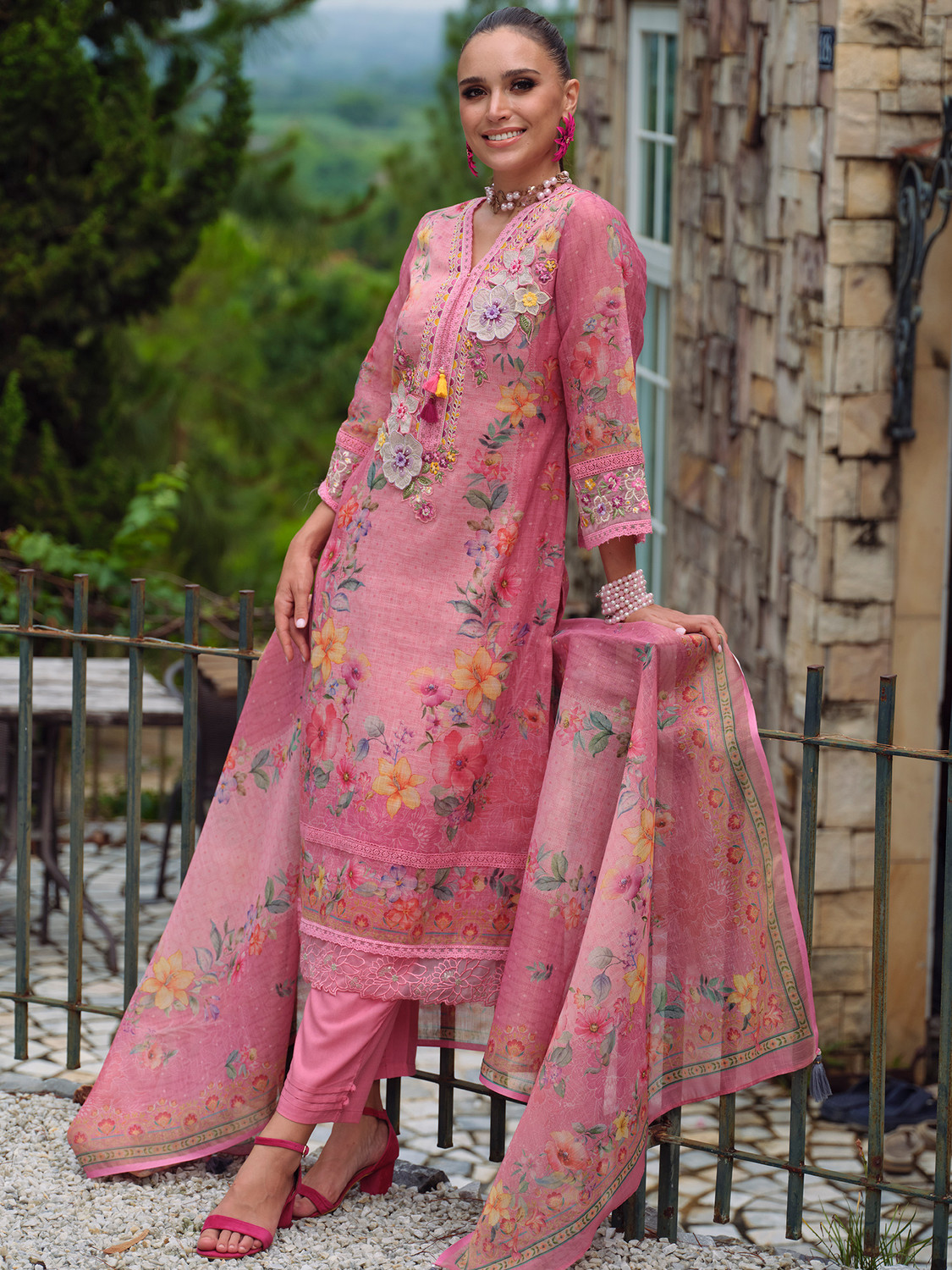 Image of Indo Era Women Kurta Pant Dupatta Set