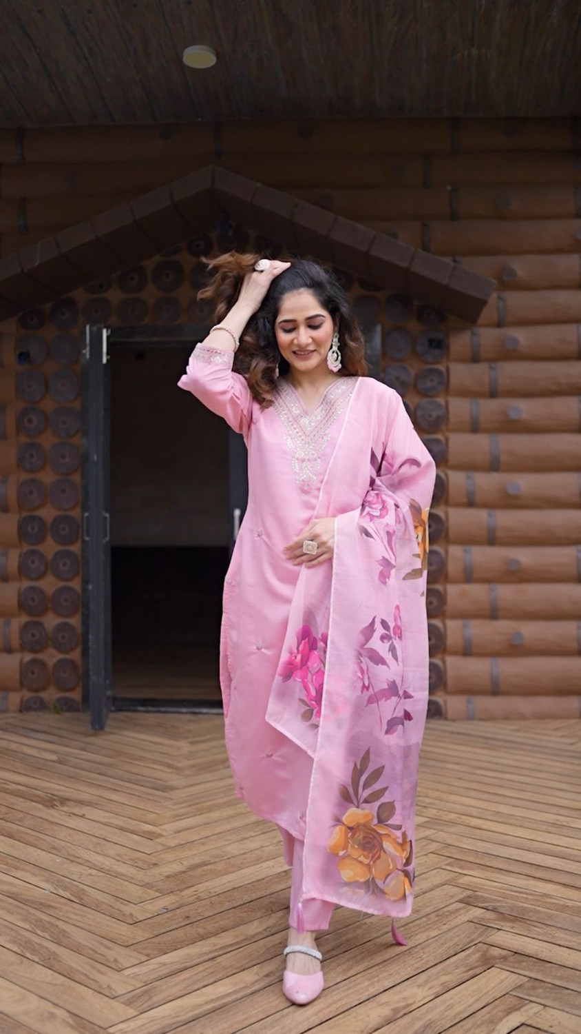 Image of VAANITEXTILE Women Kurti Pant Dupatta Set