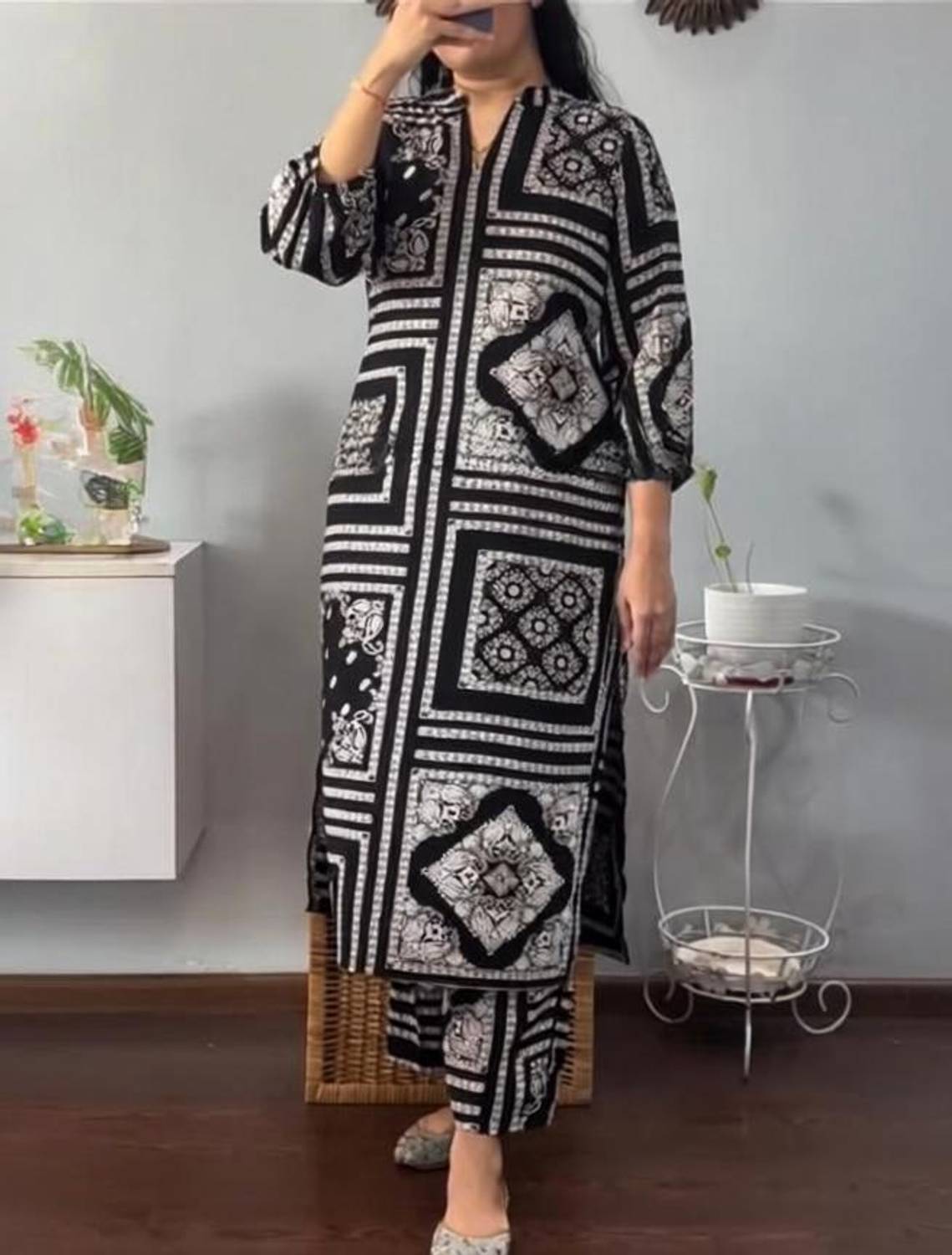 Dhibha Women Kurti Pant Set