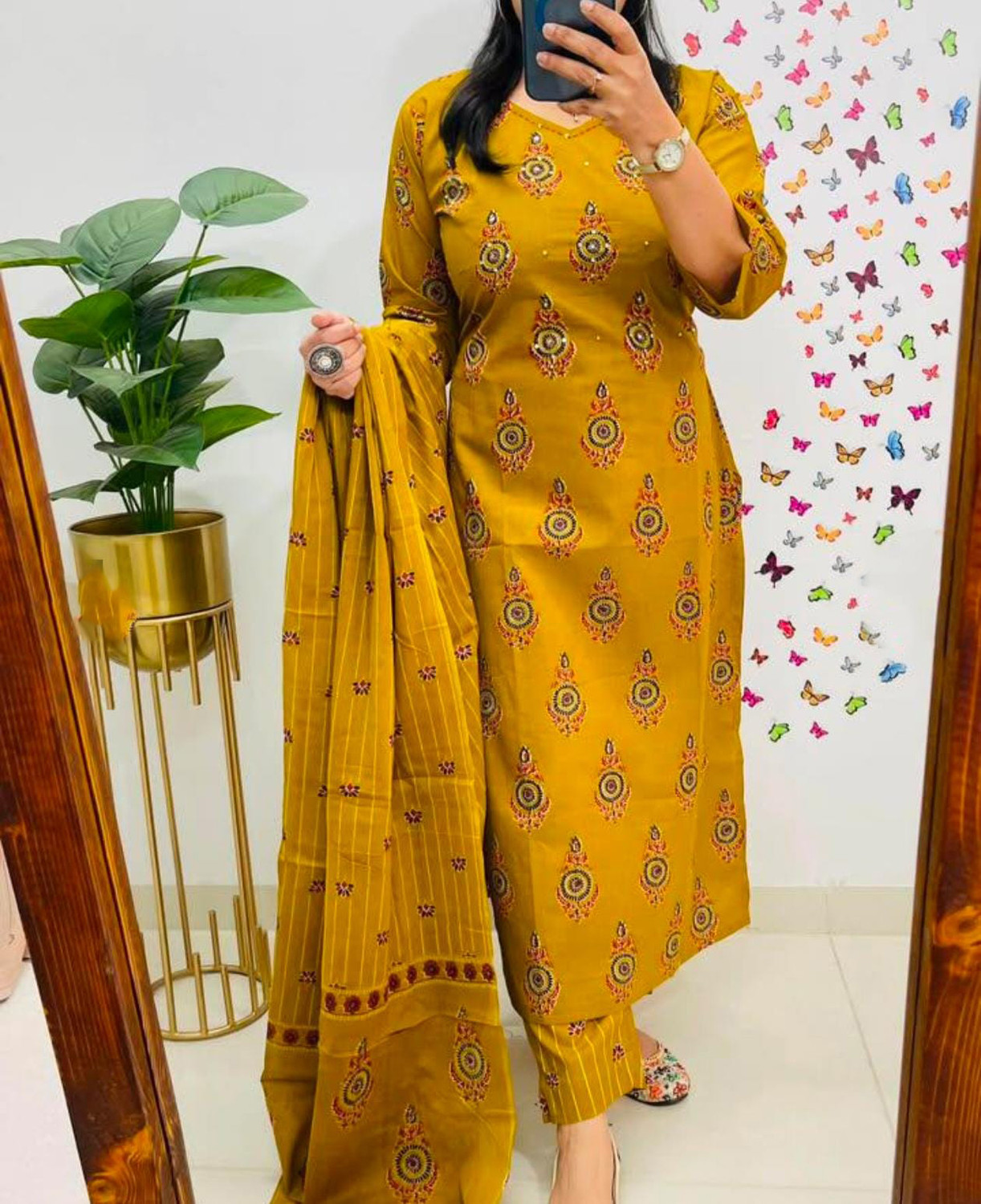 Image of ZIBORI Women Kurti Pant Dupatta Set
