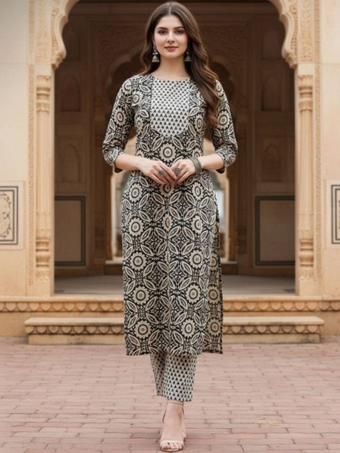 BAMLIZA WEAR Women Kurti Pant Set