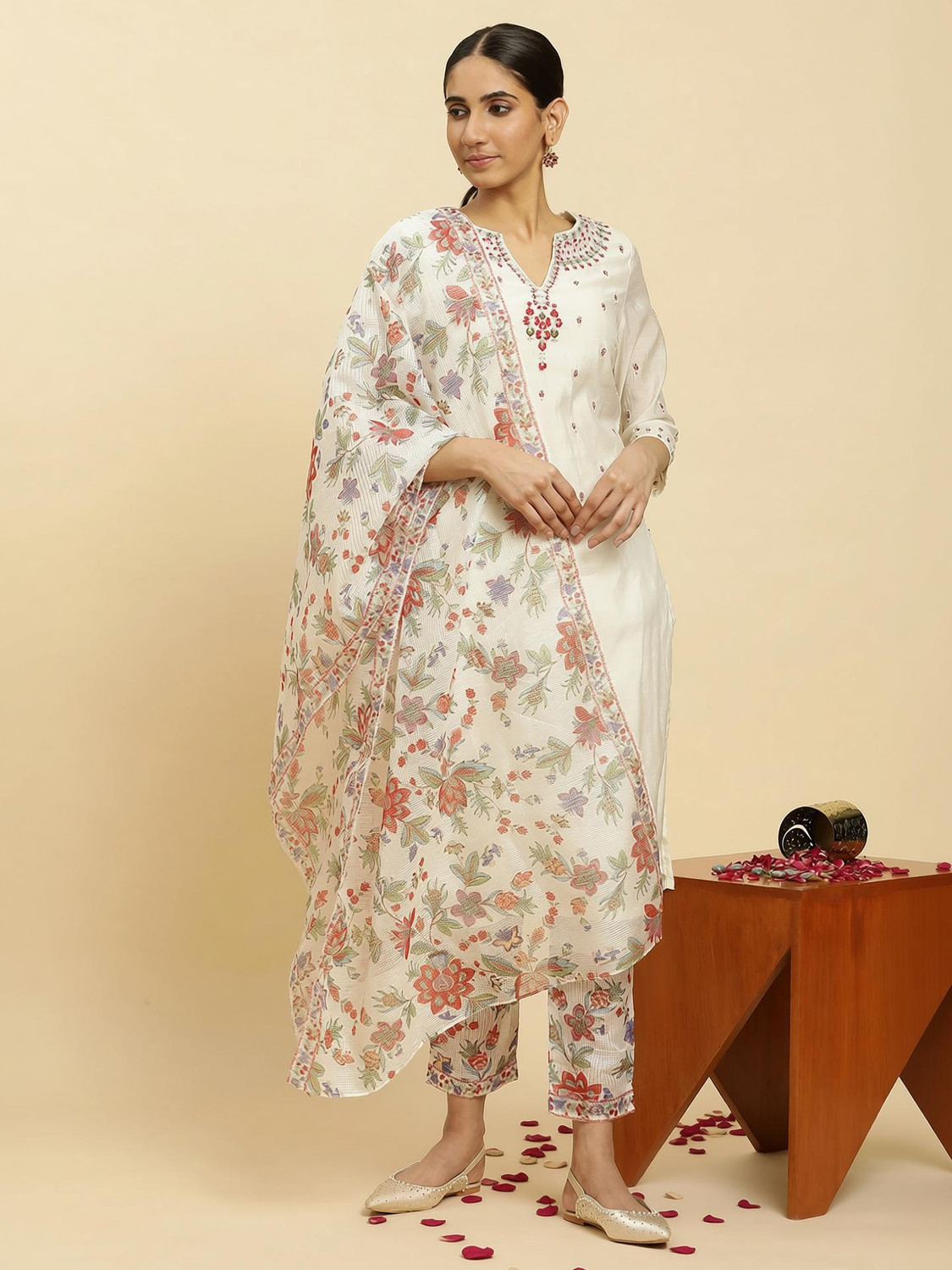 Image of Women Viscose Rayon Kurta Pant Dupatta Set
