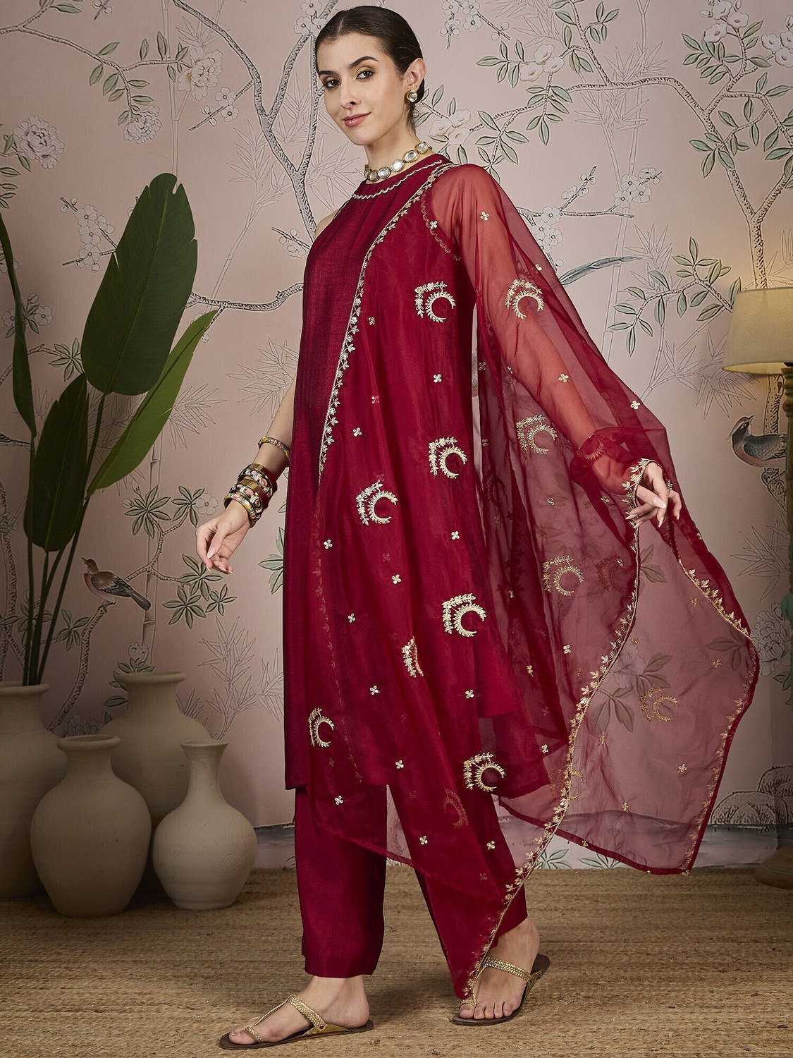 Image of House of Pataudi Women Kurta Pant Dupatta Set