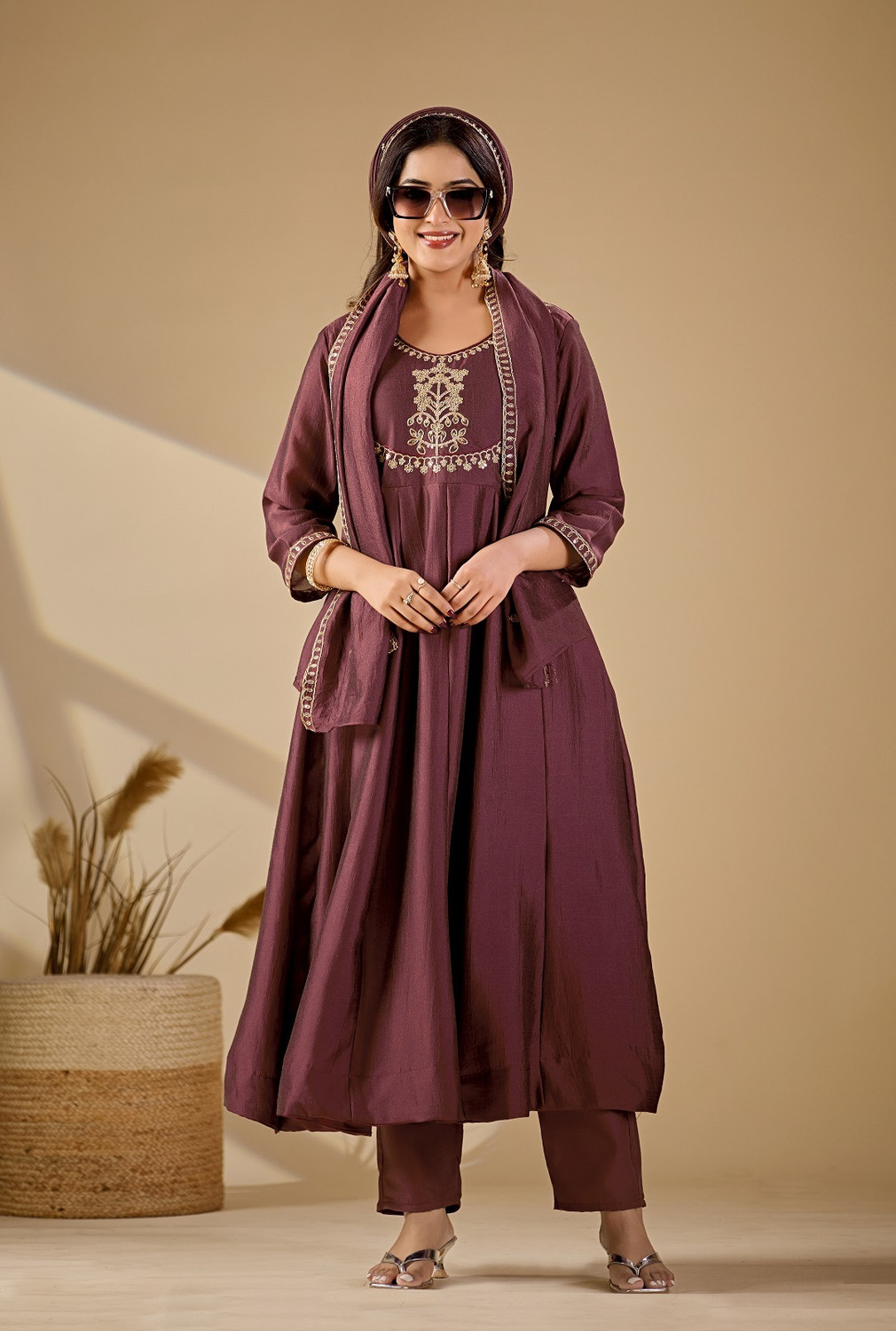 Image of EVERFRESHCARE Women Kurta Pant Dupatta Set