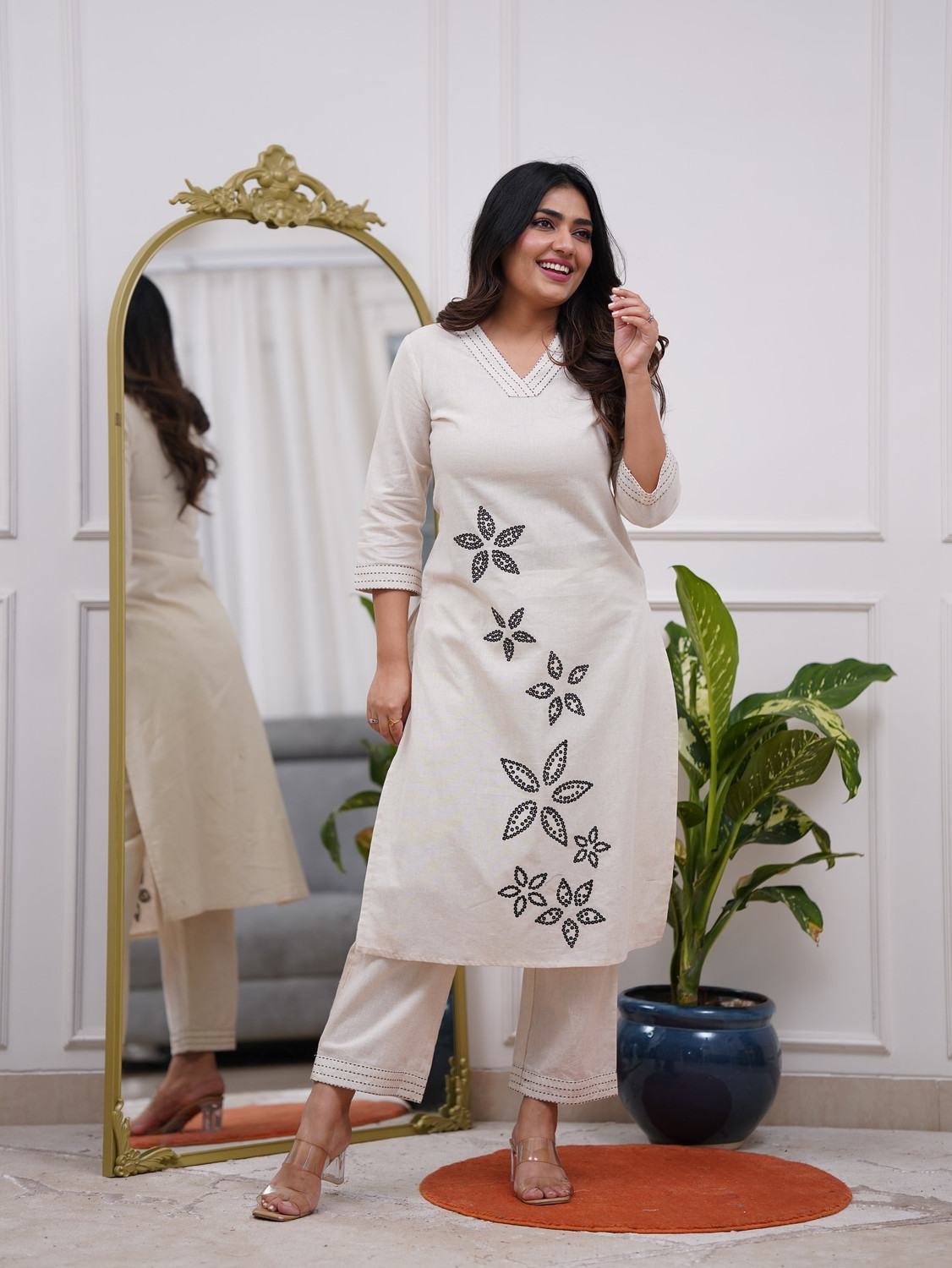 Image of ELEPANTS Women Kurti Pyjama Set