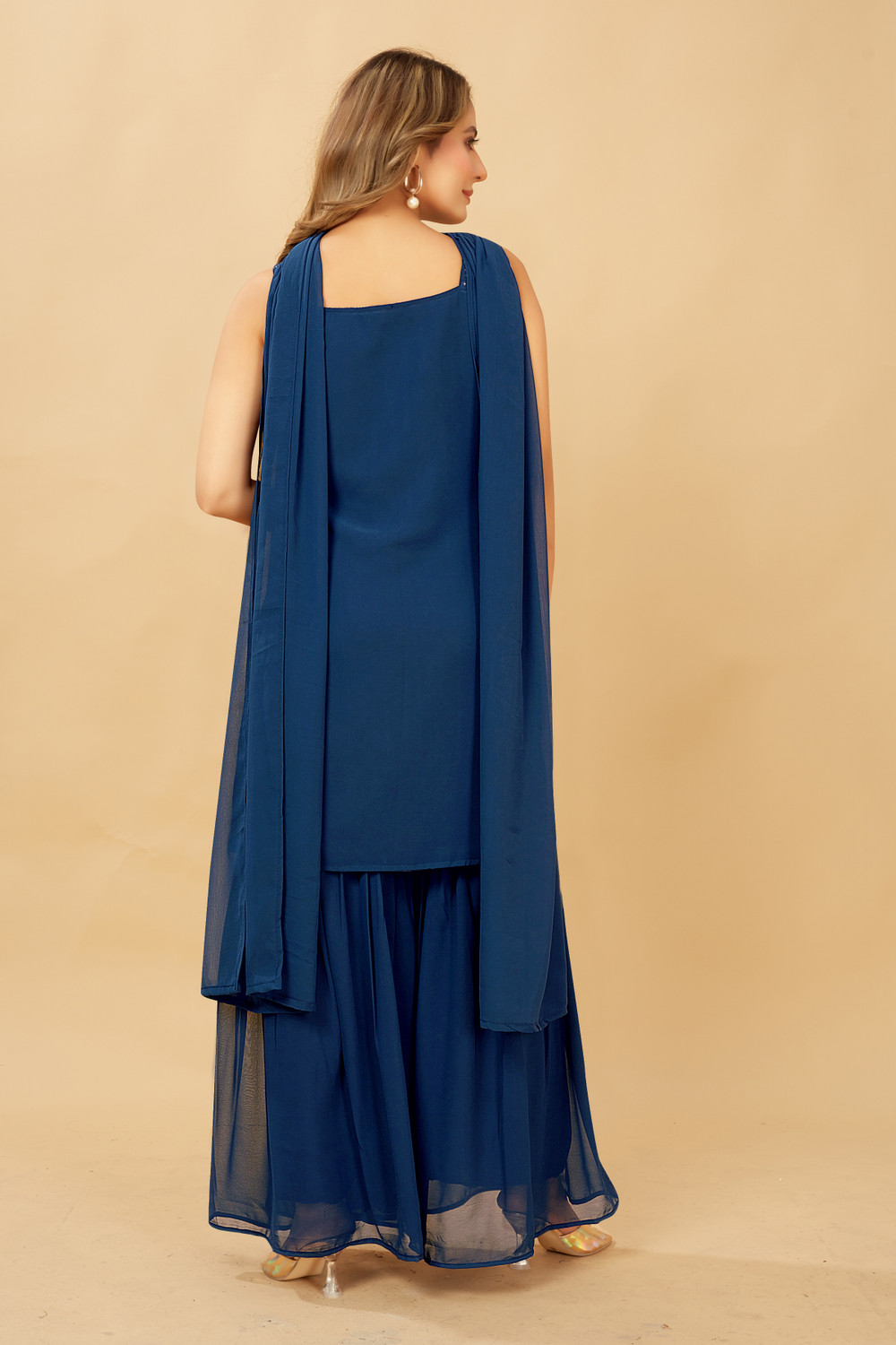 Image of LH ENTERPRISE Women Kurta Sharara Dupatta Set