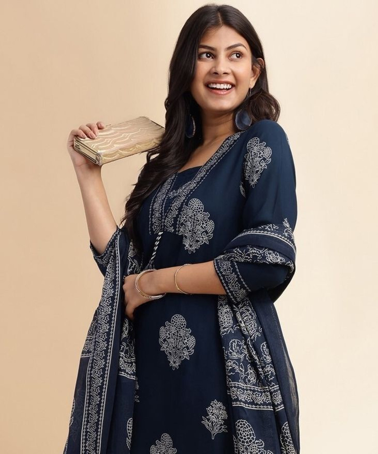 Image of VBUYZ Women Kurta Pant Dupatta Set