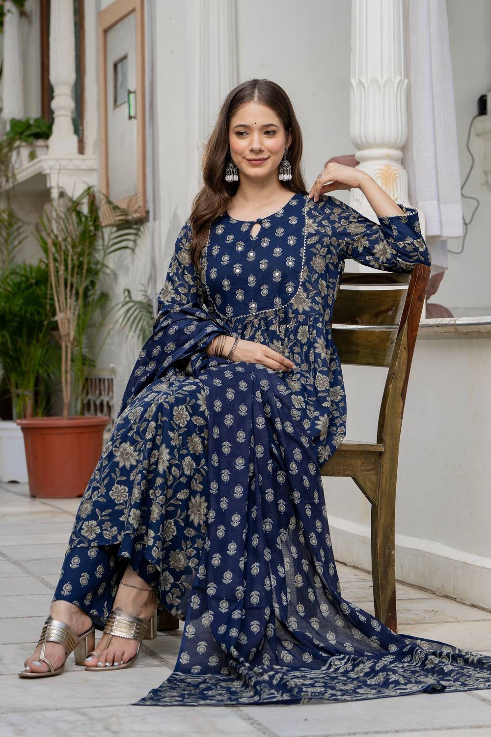 JOTAD Women Pure Cotton Kurta Pant Dupatta Set - Image 4