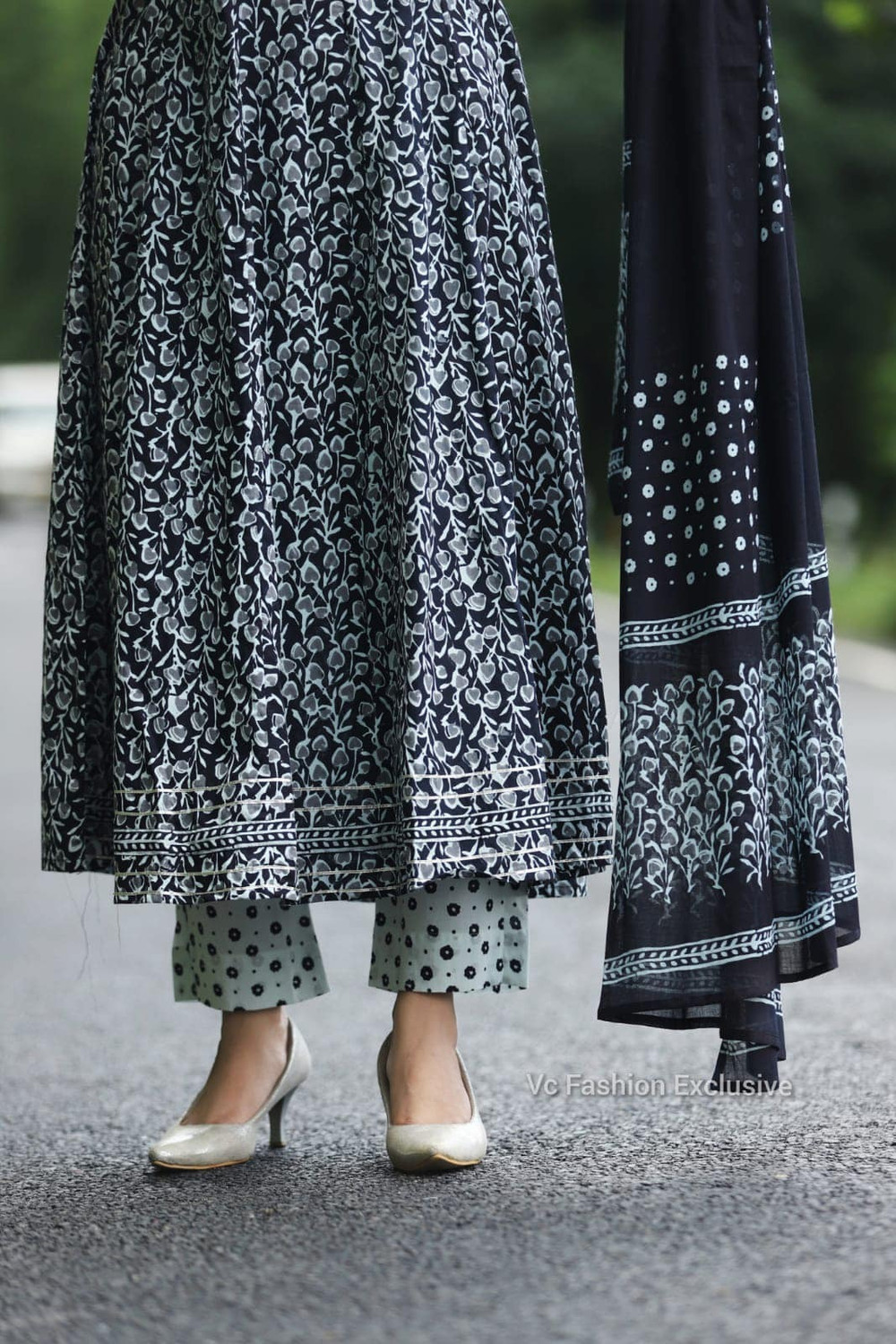 Image of Loomster Women Kurta Pant Dupatta Set